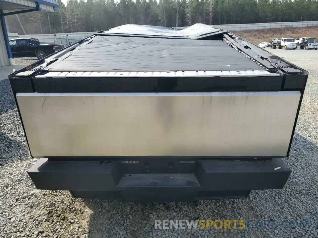 6 Photograph of a damaged car 7G2CEHED5RA004045 TESLA CYBERTRUCK 2024