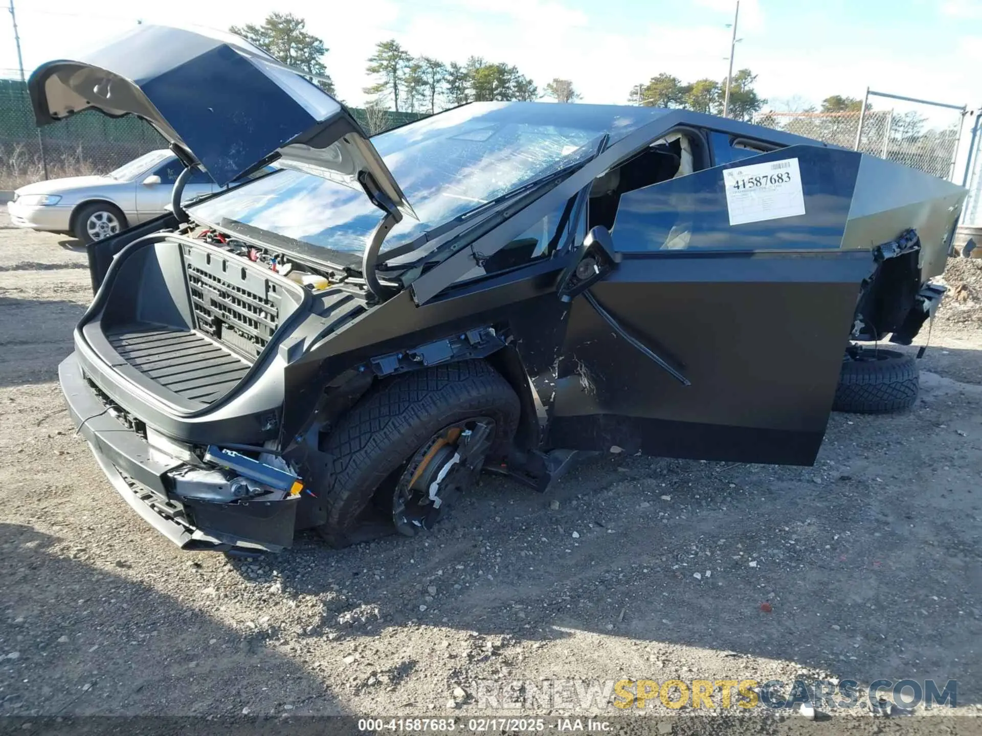 2 Фотография поврежденного автомобиля 7G2CEHED5RA015790 TESLA CYBERTRUCK 2024