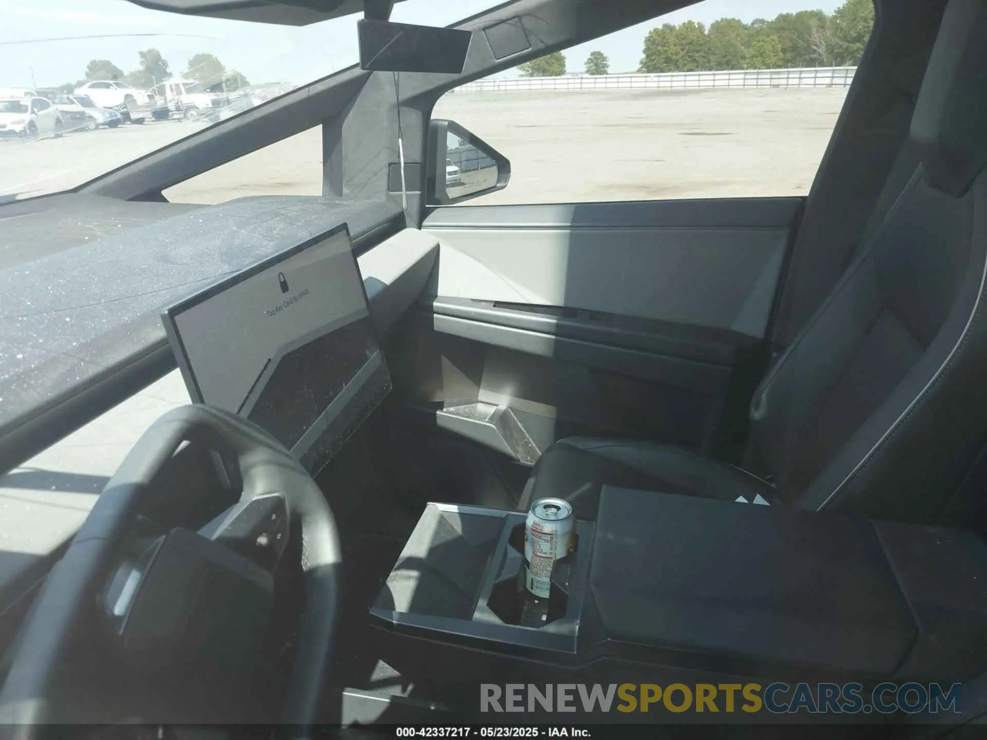 7 Photograph of a damaged car 7G2CEHED5RA053763 TESLA CYBERTRUCK 2024