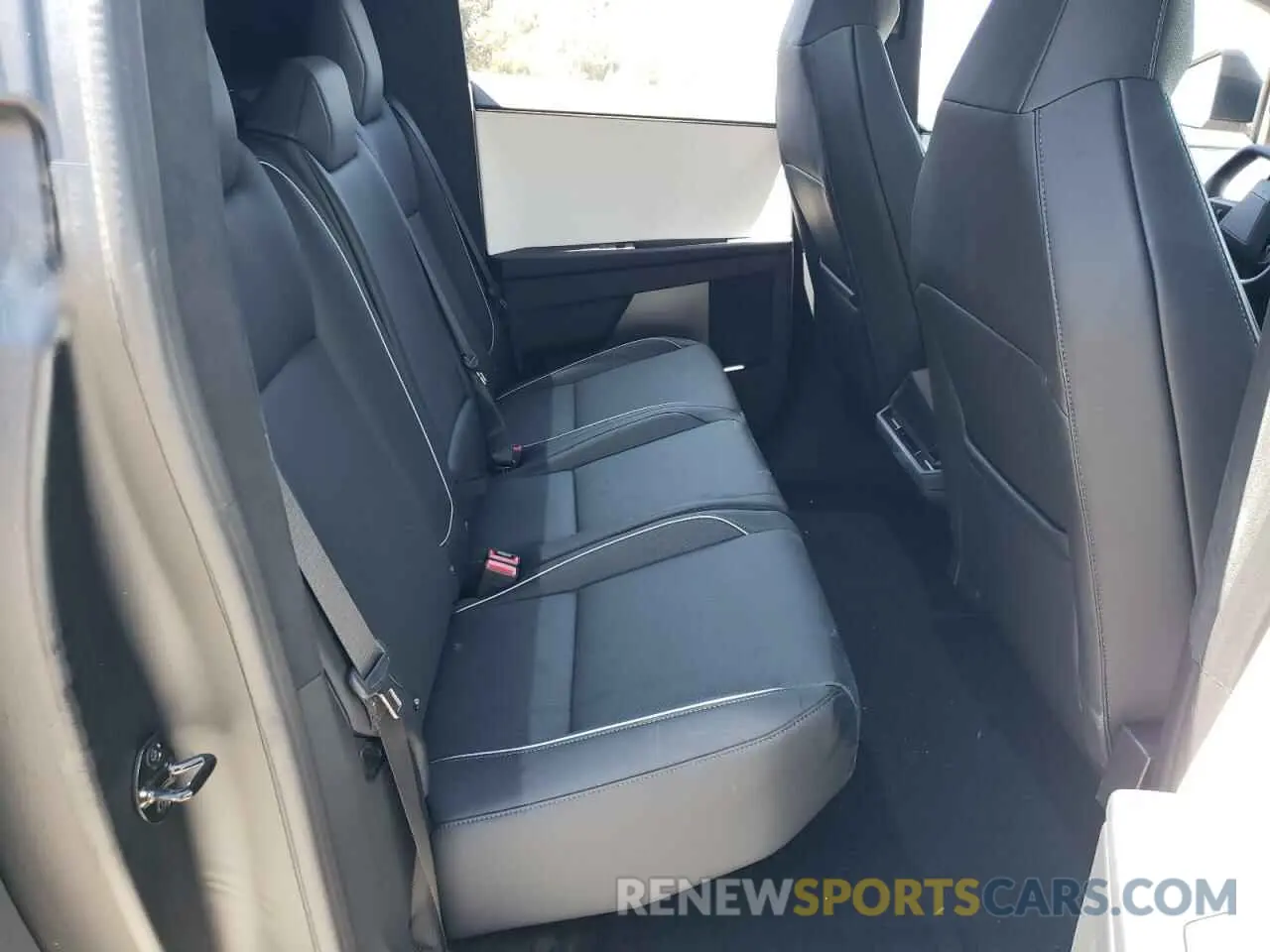 10 Фотография поврежденного автомобиля 7G2CEHED7RA039024 TESLA CYBERTRUCK 2024