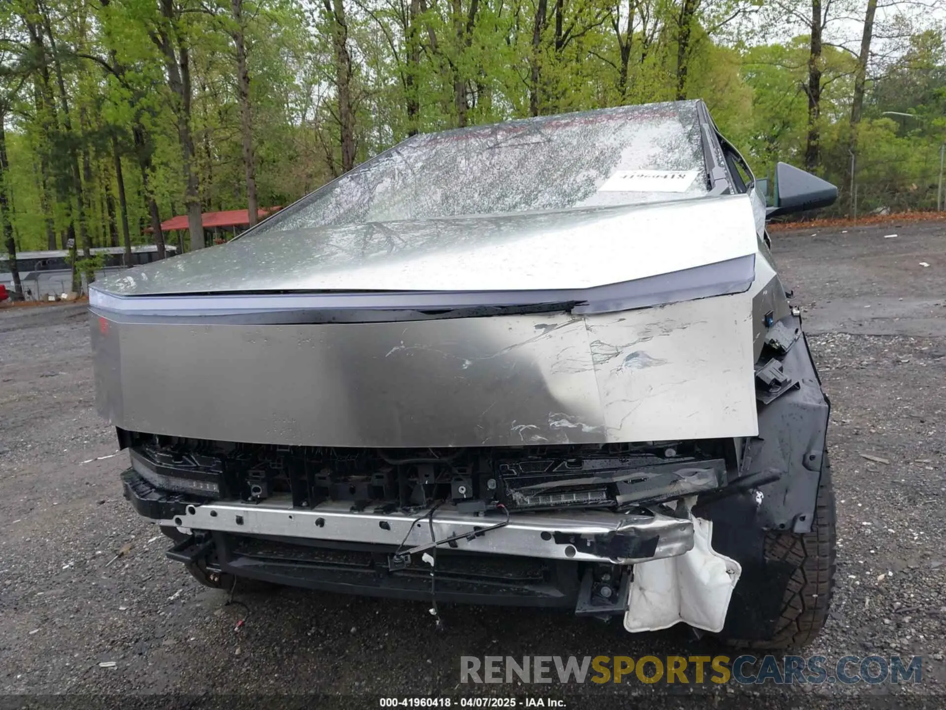 11 Photograph of a damaged car 7G2CEHED7RA041694 TESLA CYBERTRUCK 2024