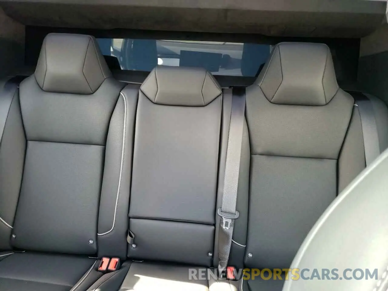 10 Photograph of a damaged car 7G2CEHED8RA006307 TESLA CYBERTRUCK 2024