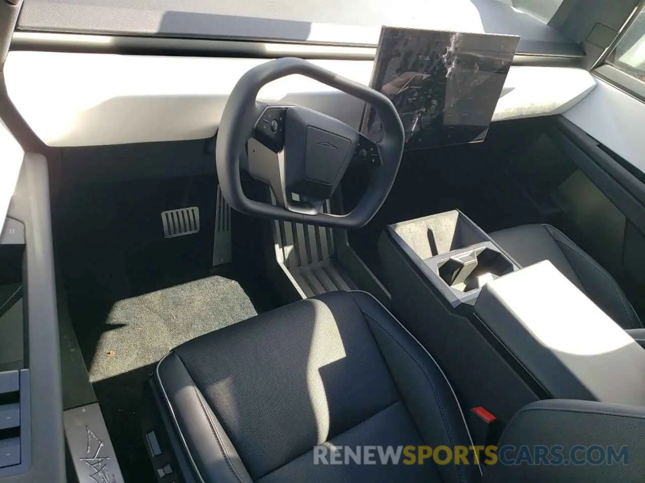 8 Photograph of a damaged car 7G2CEHED8RA006307 TESLA CYBERTRUCK 2024