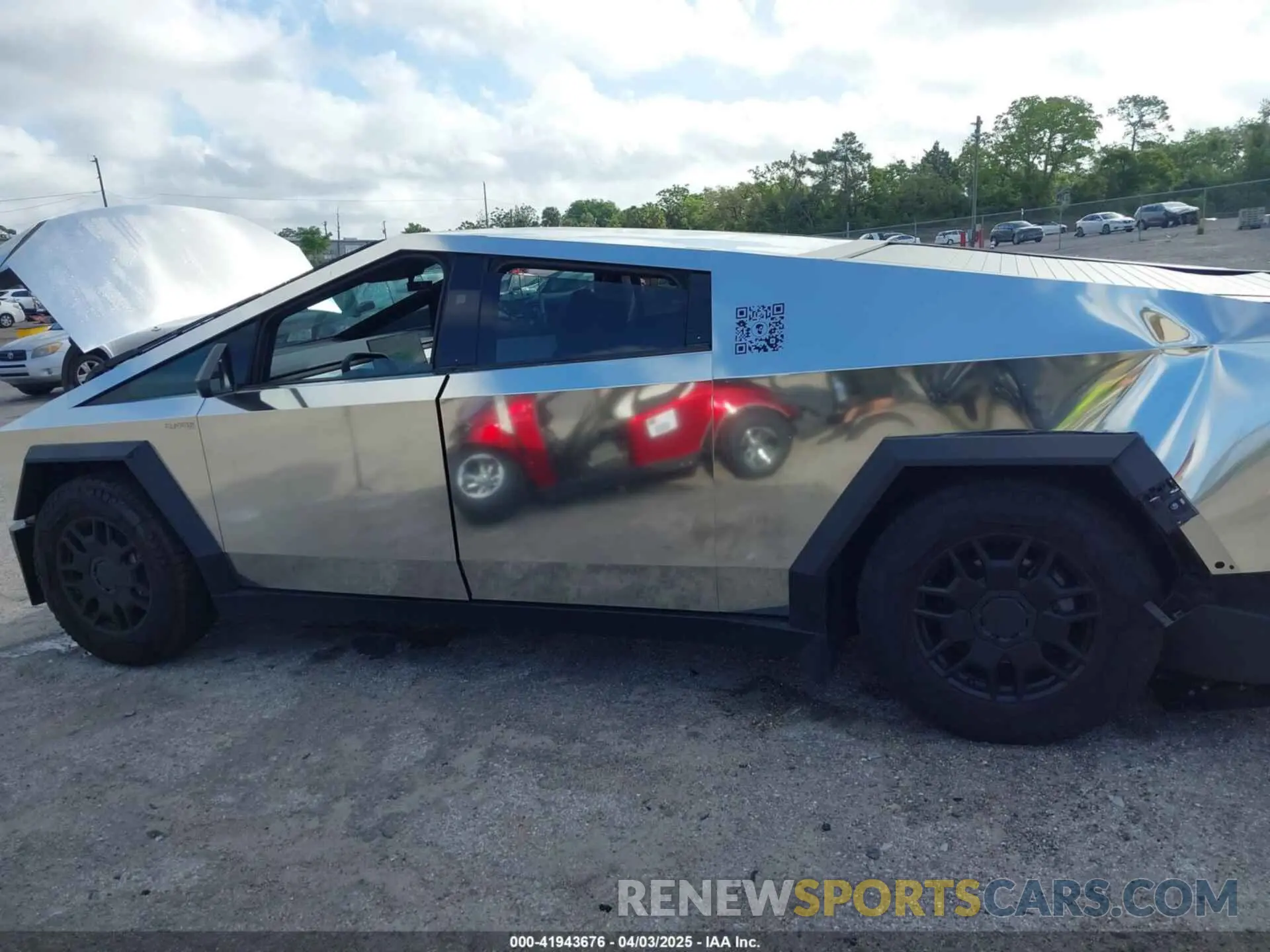 14 Photograph of a damaged car 7G2CEHED8RA012883 TESLA CYBERTRUCK 2024