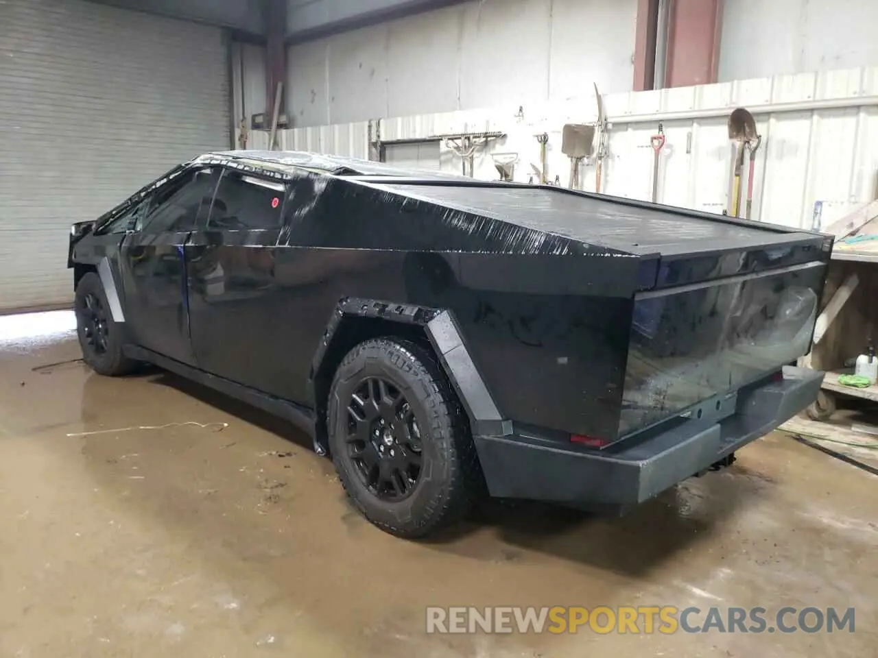 2 Фотография поврежденного автомобиля 7G2CEHED9RA011967 TESLA CYBERTRUCK 2024
