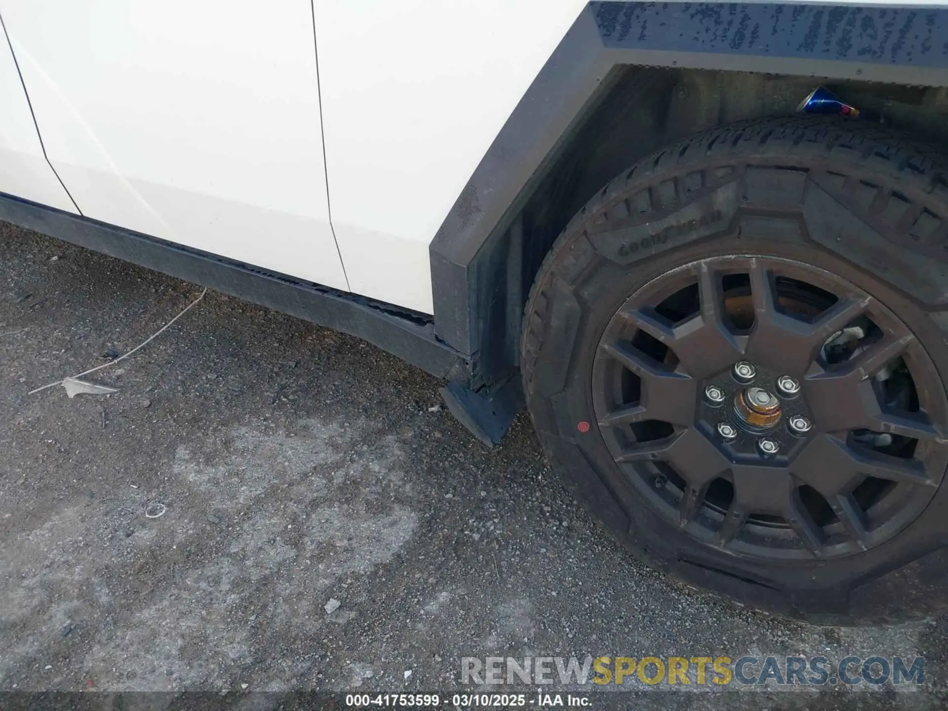 20 Photograph of a damaged car 7G2CEHEE3RA040518 TESLA CYBERTRUCK 2024