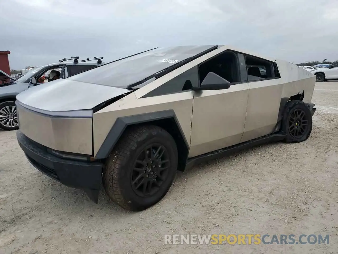 1 Photograph of a damaged car 7G2CEHEE4RA032024 TESLA CYBERTRUCK 2024