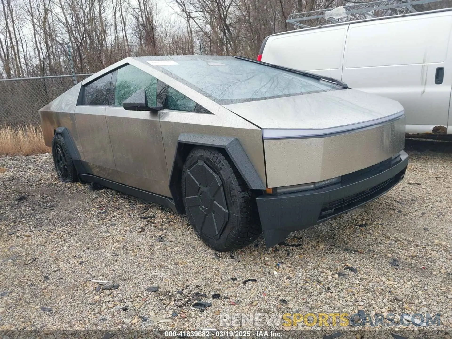 1 Photograph of a damaged car 7G2CEHEE4RA054072 TESLA CYBERTRUCK 2024