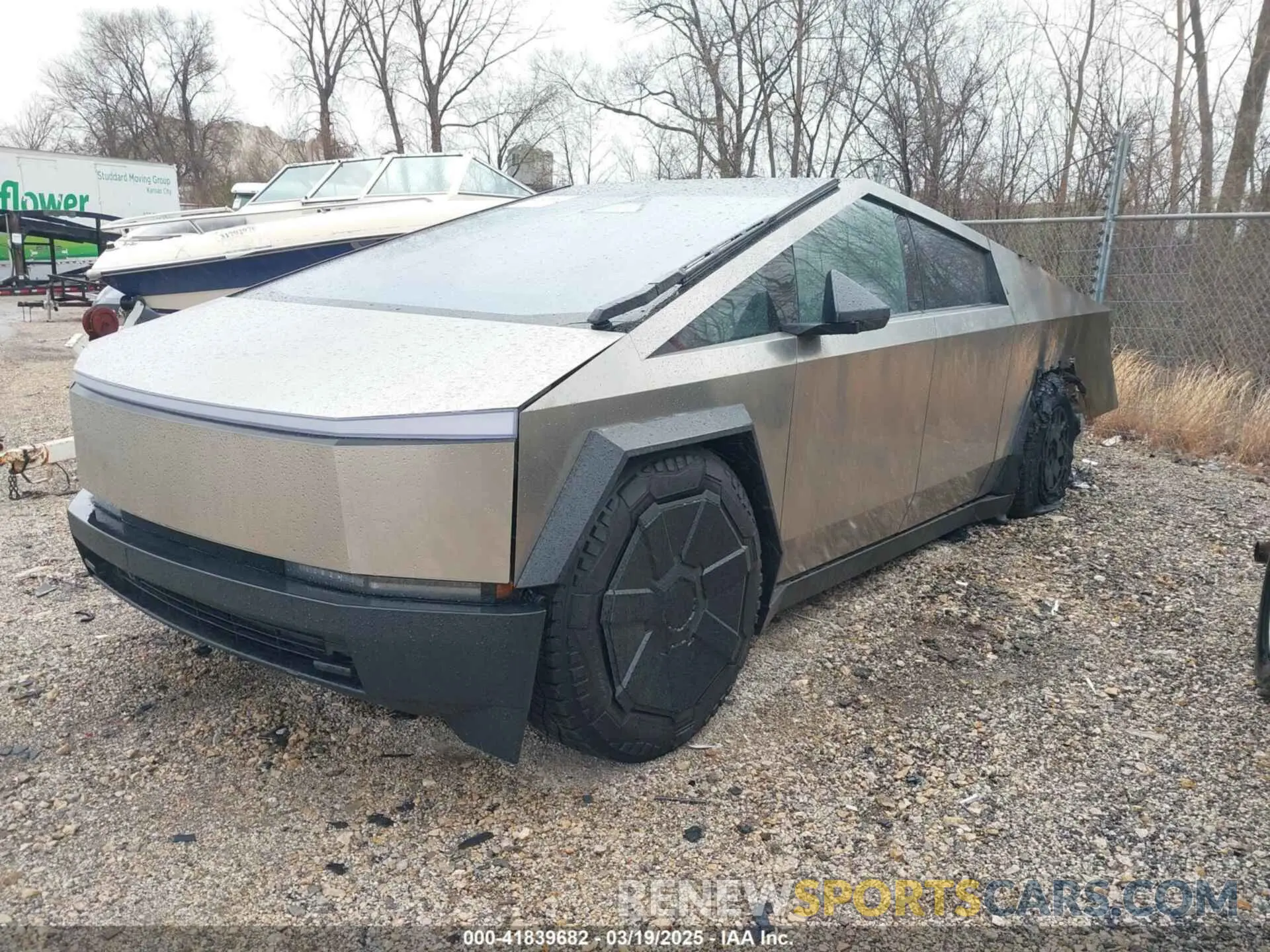 2 Photograph of a damaged car 7G2CEHEE4RA054072 TESLA CYBERTRUCK 2024