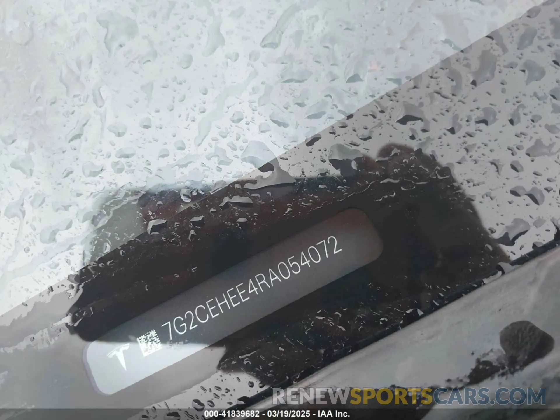 8 Photograph of a damaged car 7G2CEHEE4RA054072 TESLA CYBERTRUCK 2024
