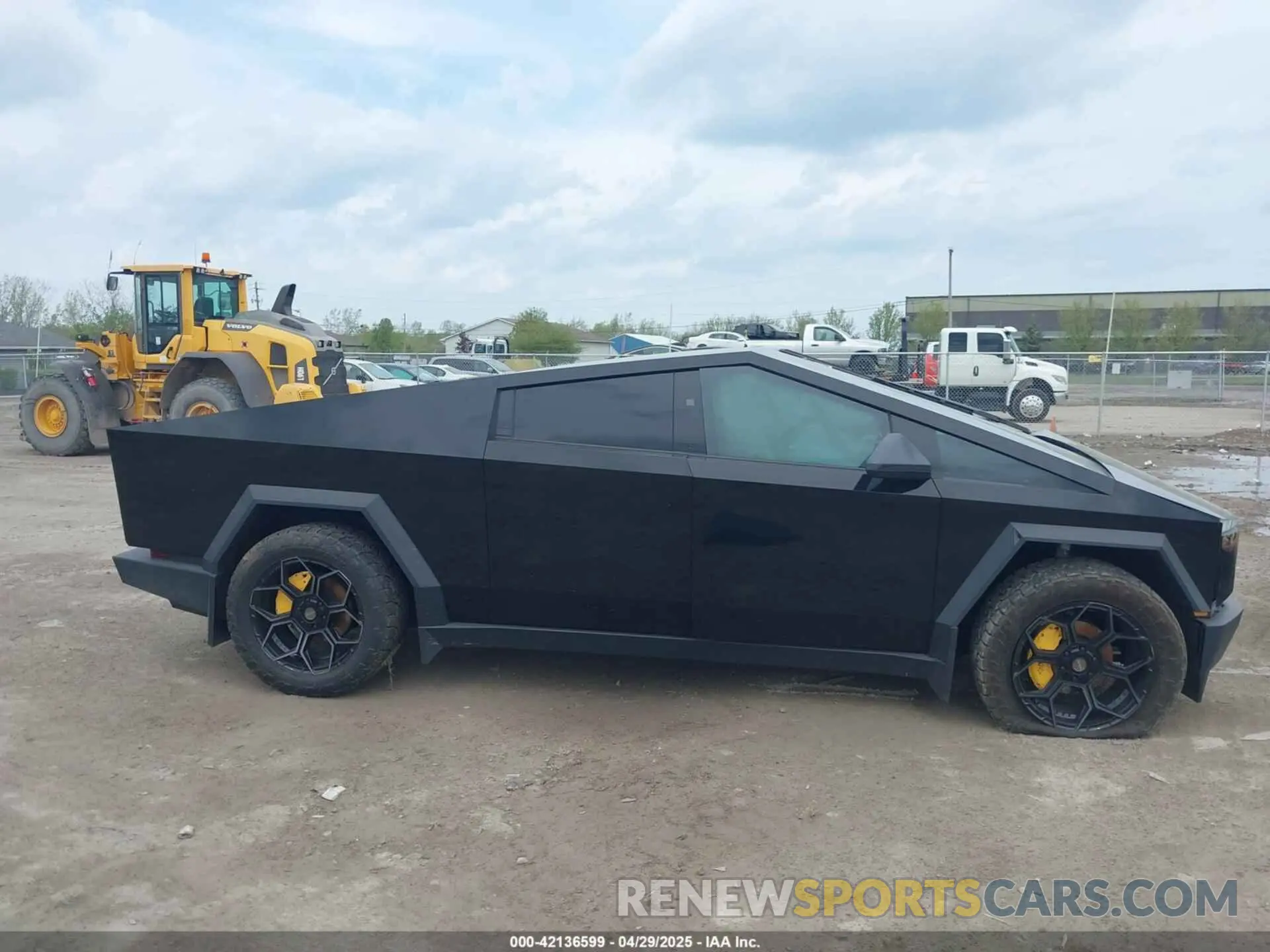 13 Фотография поврежденного автомобиля 7G2CEHEE5RA037782 TESLA CYBERTRUCK 2024