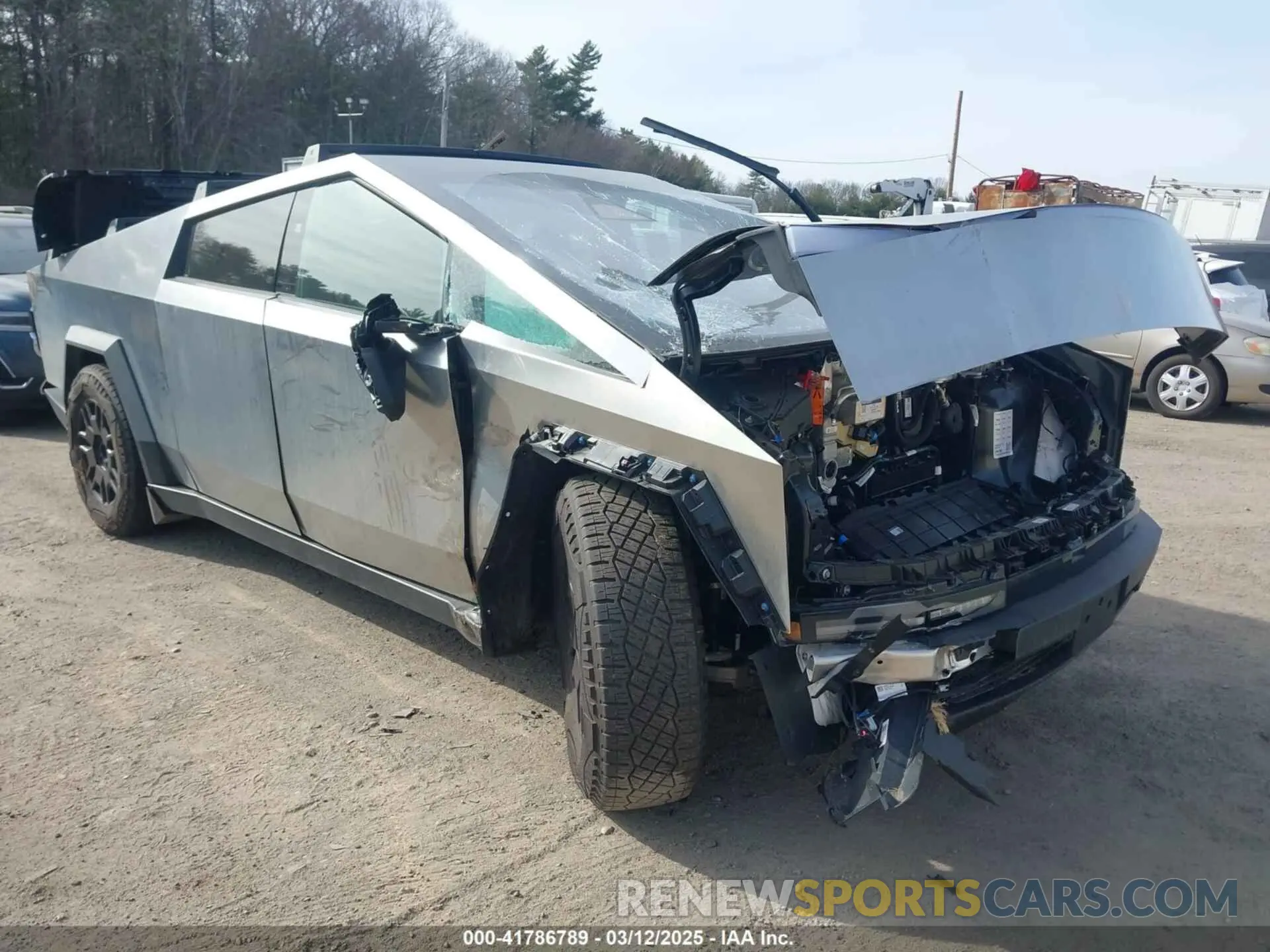 1 Photograph of a damaged car 7G2CEHEE6RA036818 TESLA CYBERTRUCK 2024
