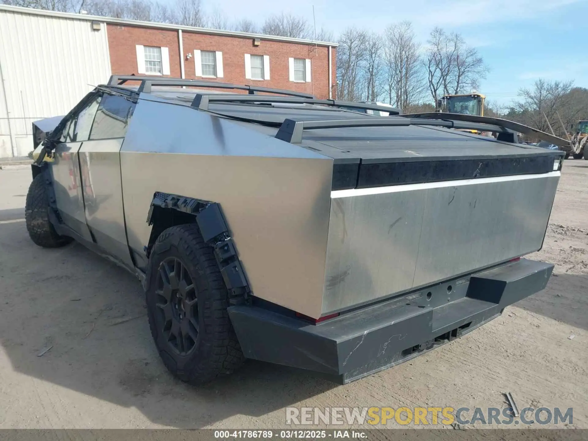 3 Photograph of a damaged car 7G2CEHEE6RA036818 TESLA CYBERTRUCK 2024