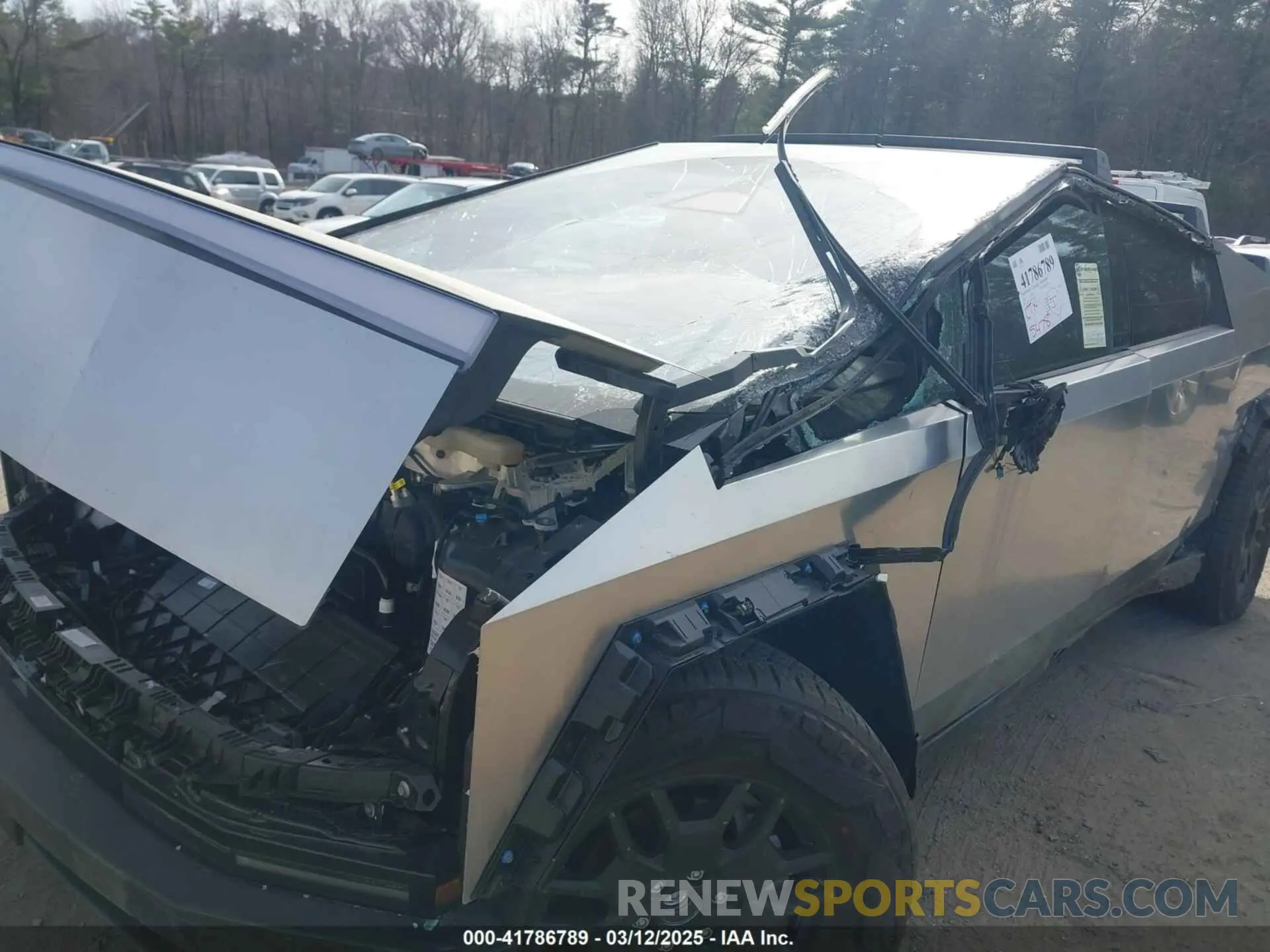 6 Photograph of a damaged car 7G2CEHEE6RA036818 TESLA CYBERTRUCK 2024