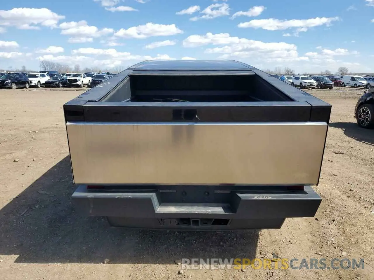 6 Photograph of a damaged car 7G2CEHEE7RA020272 TESLA CYBERTRUCK 2024