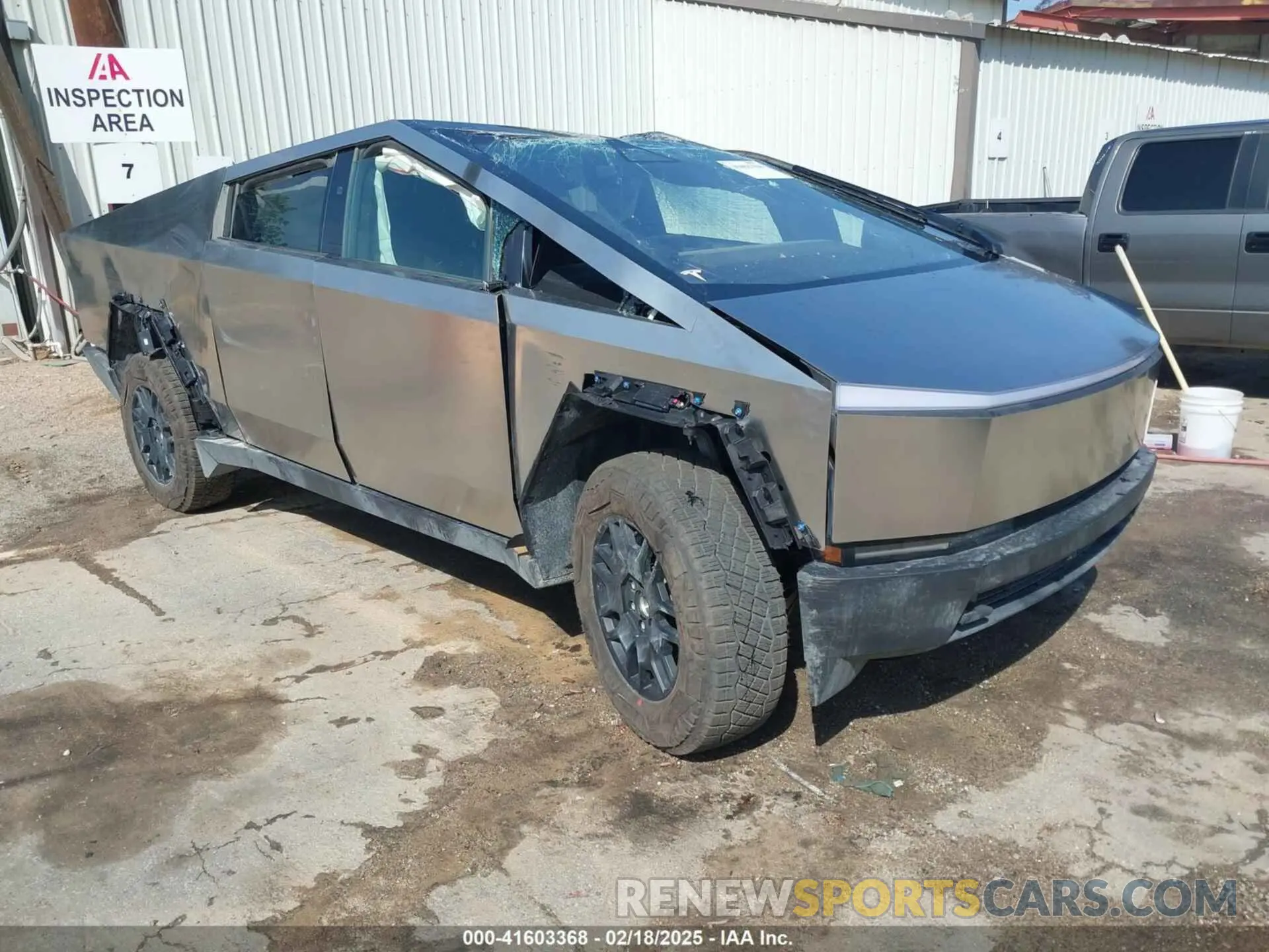 1 Фотография поврежденного автомобиля 7G2CEHED1SA061543 TESLA CYBERTRUCK 2025