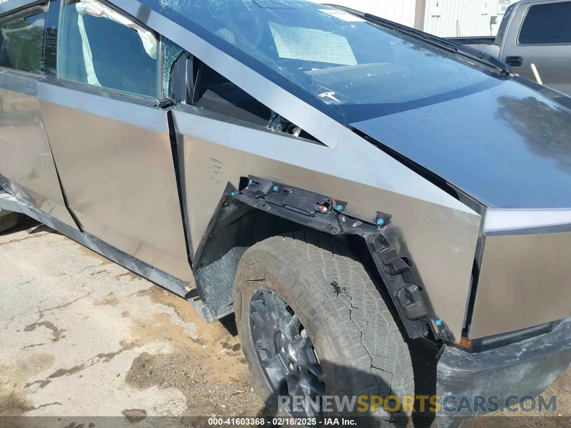 15 Фотография поврежденного автомобиля 7G2CEHED1SA061543 TESLA CYBERTRUCK 2025