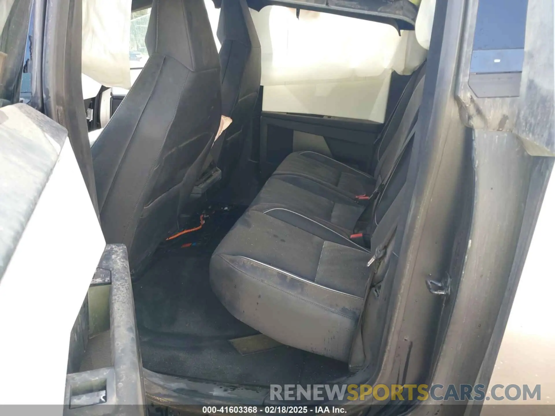 8 Фотография поврежденного автомобиля 7G2CEHED1SA061543 TESLA CYBERTRUCK 2025