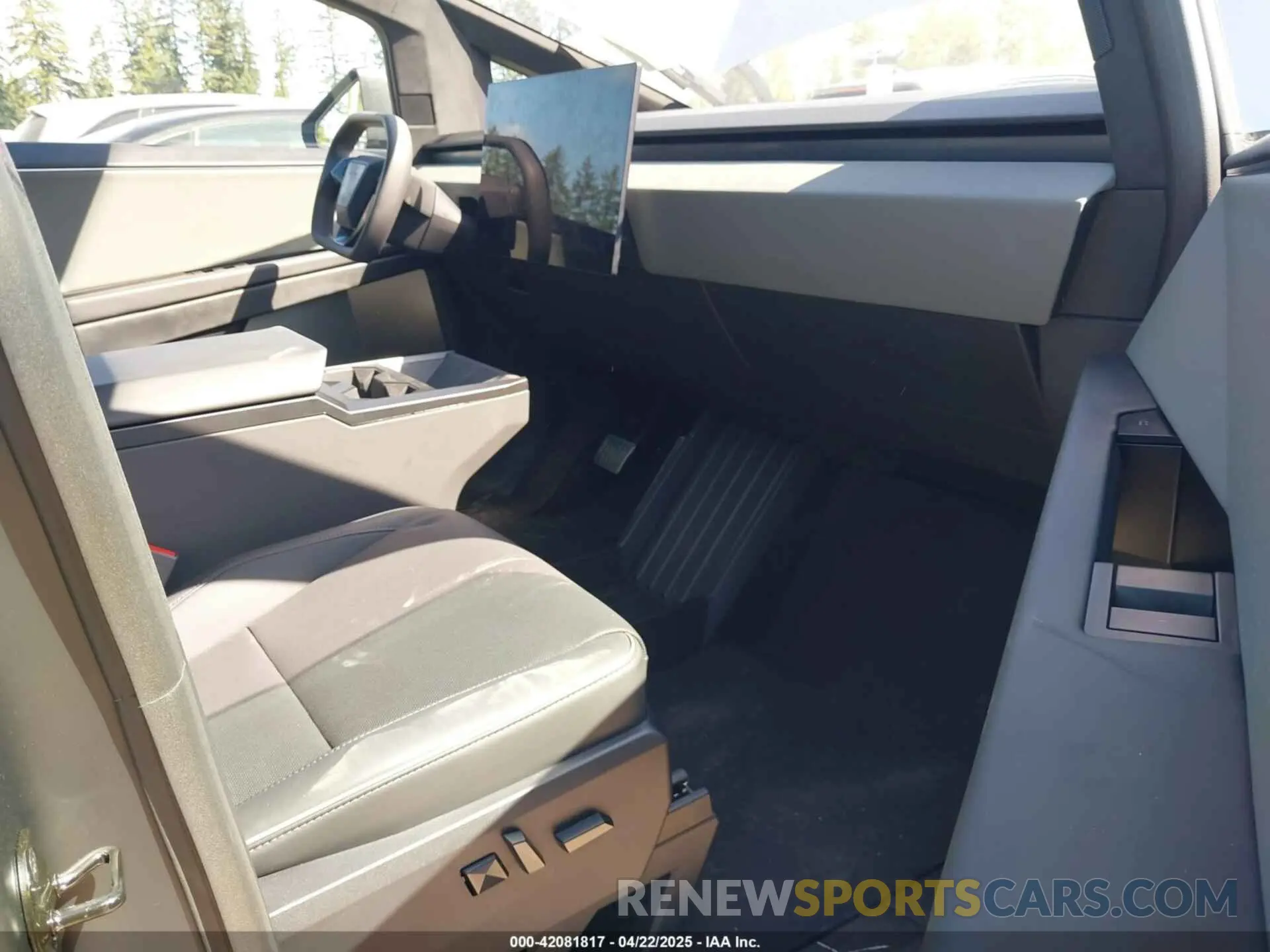 5 Фотография поврежденного автомобиля 7G2CEHED7SA065144 TESLA CYBERTRUCK 2025