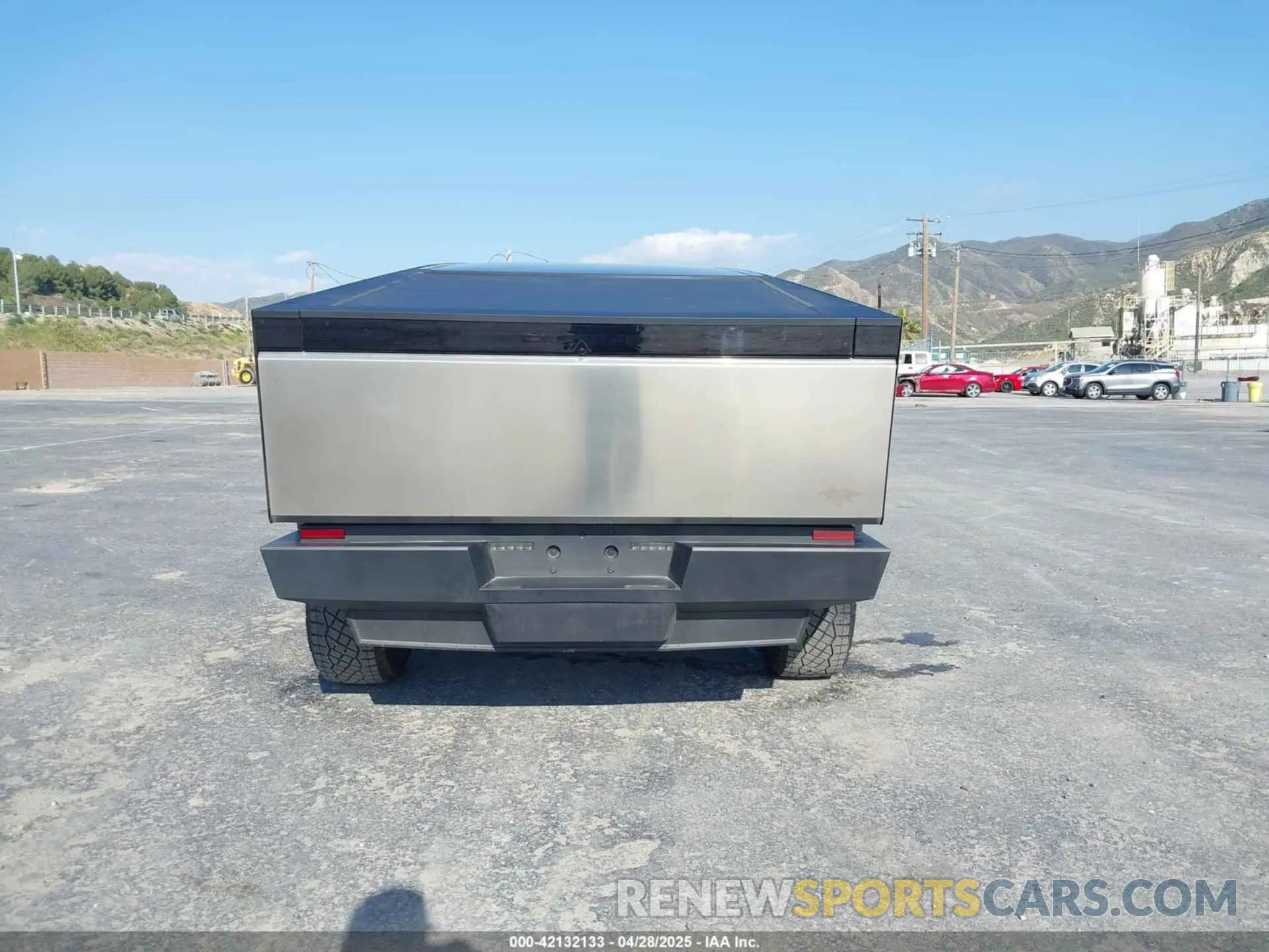 17 Photograph of a damaged car 7G2CEHEE7SA059773 TESLA CYBERTRUCK 2025