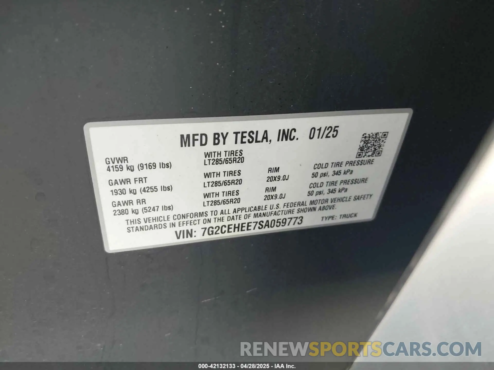 9 Photograph of a damaged car 7G2CEHEE7SA059773 TESLA CYBERTRUCK 2025