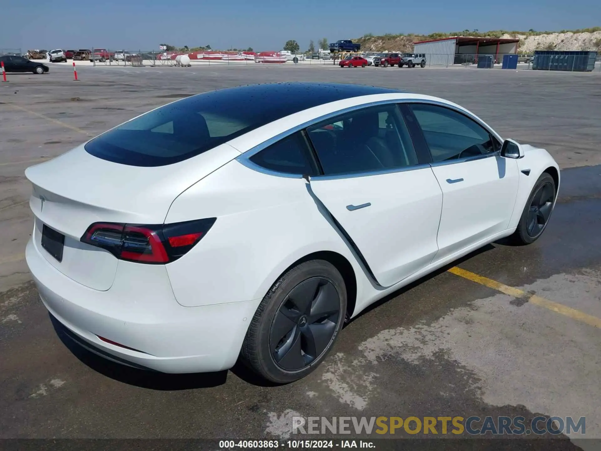 4 Photograph of a damaged car 5YJ3E1EA0KF317528 TESLA MODEL 3 2019