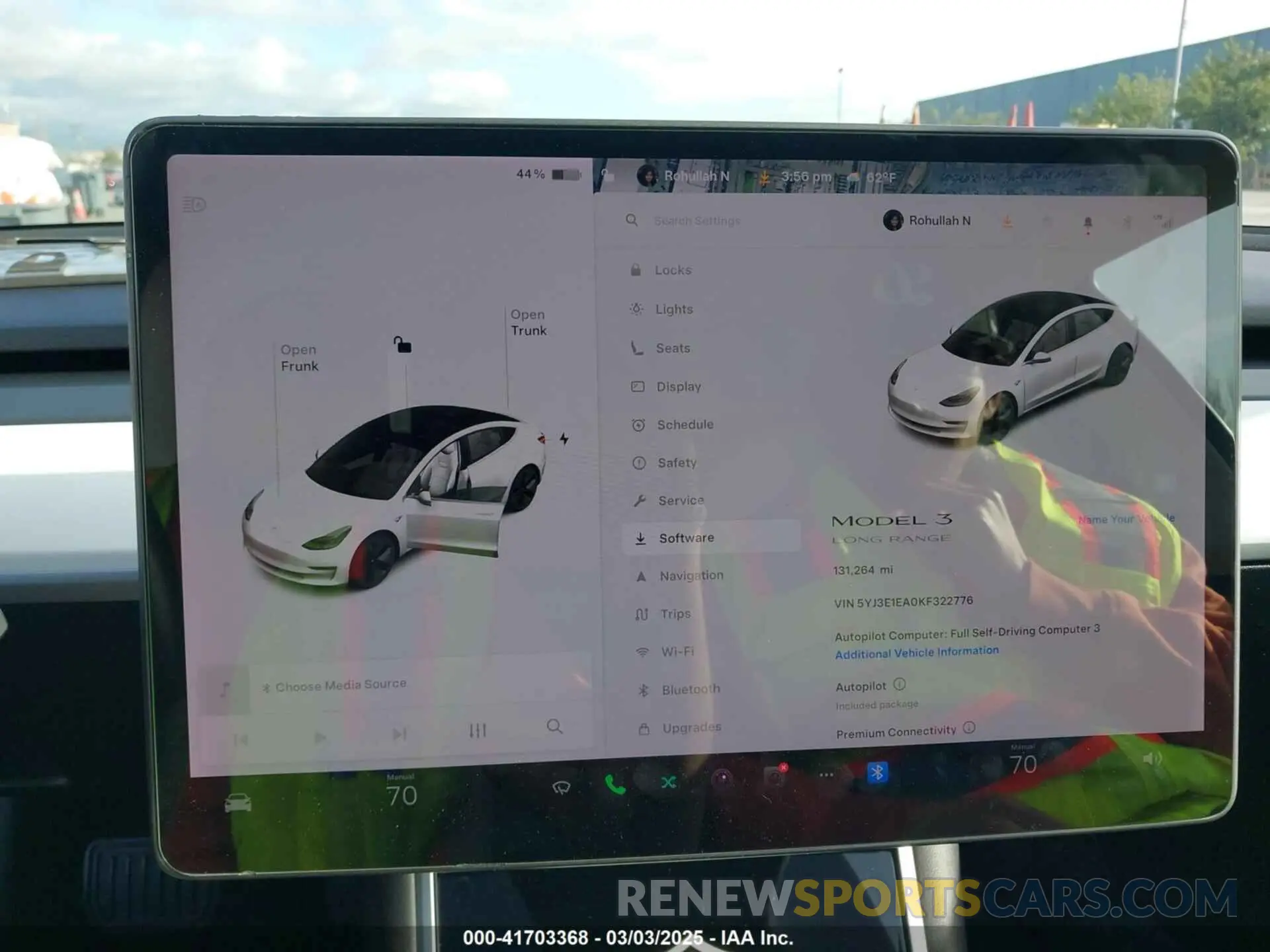 18 Photograph of a damaged car 5YJ3E1EA0KF322776 TESLA MODEL 3 2019