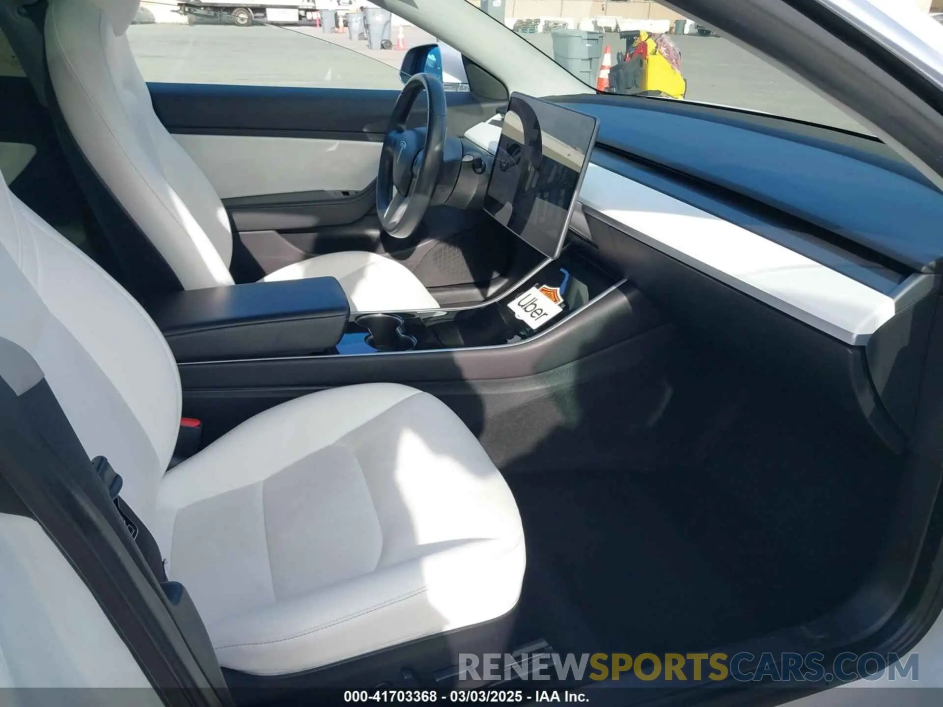 5 Photograph of a damaged car 5YJ3E1EA0KF322776 TESLA MODEL 3 2019