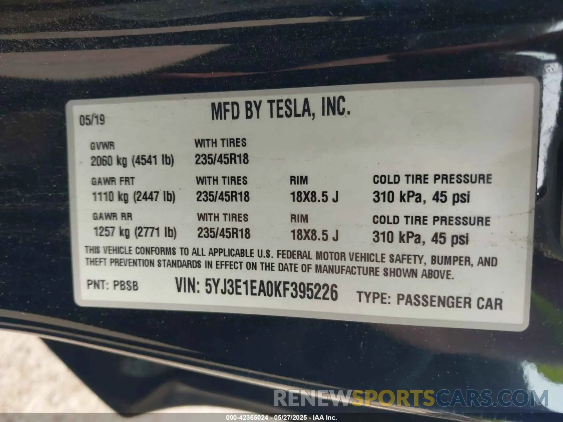 9 Photograph of a damaged car 5YJ3E1EA0KF395226 TESLA MODEL 3 2019