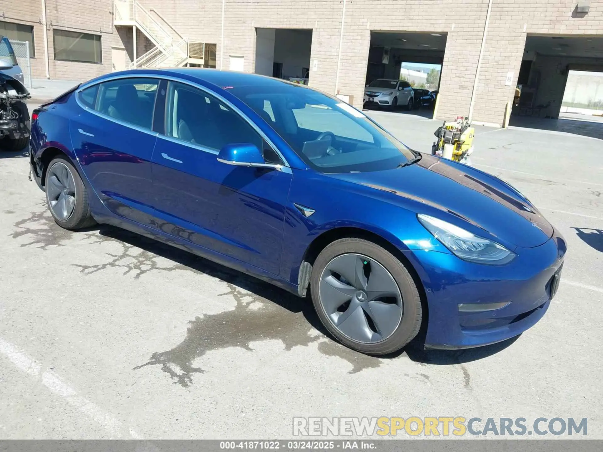 1 Photograph of a damaged car 5YJ3E1EA0KF425079 TESLA MODEL 3 2019