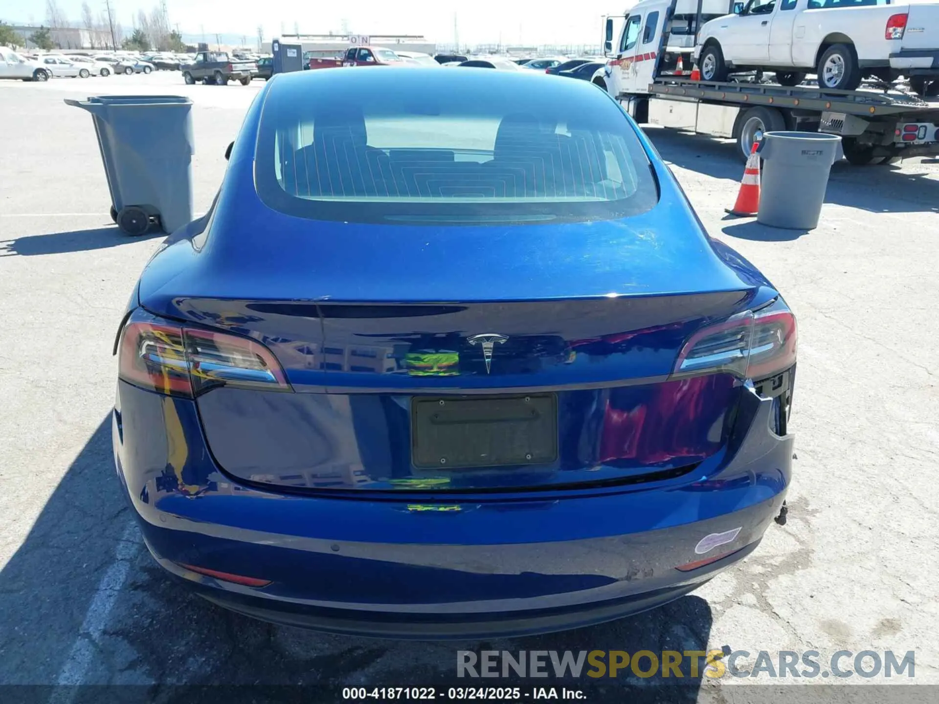 16 Photograph of a damaged car 5YJ3E1EA0KF425079 TESLA MODEL 3 2019