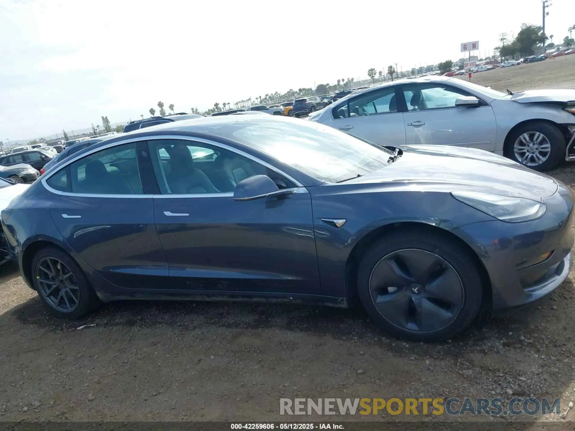 13 Фотография поврежденного автомобиля 5YJ3E1EA0KF464223 TESLA MODEL 3 2019