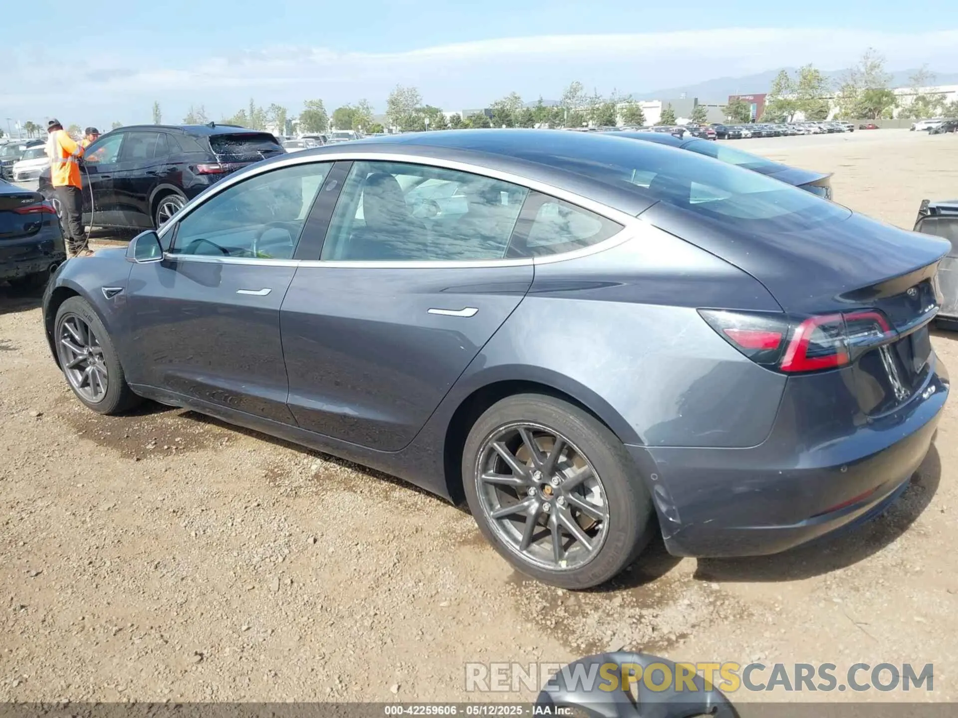 3 Фотография поврежденного автомобиля 5YJ3E1EA0KF464223 TESLA MODEL 3 2019