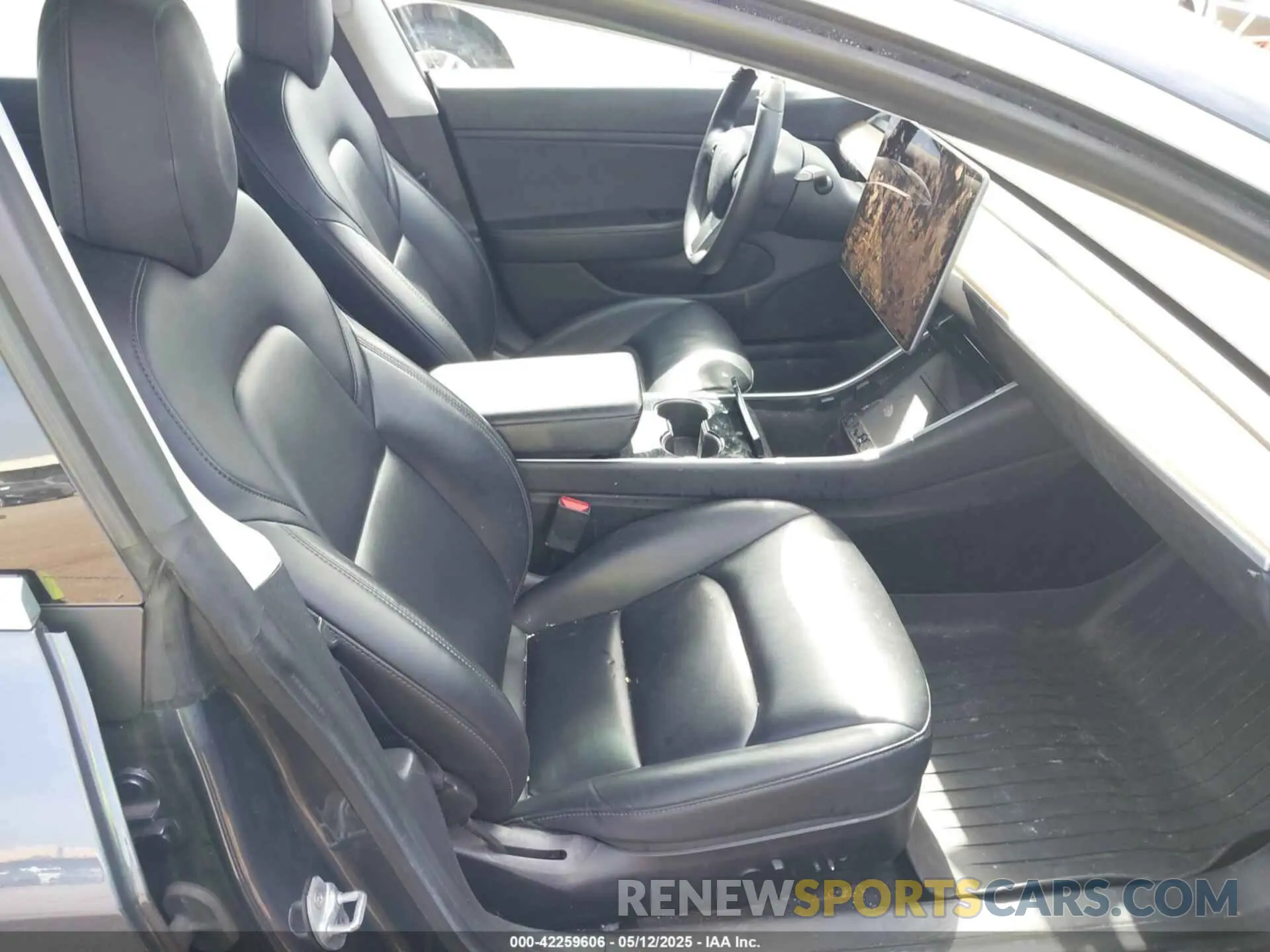 5 Фотография поврежденного автомобиля 5YJ3E1EA0KF464223 TESLA MODEL 3 2019