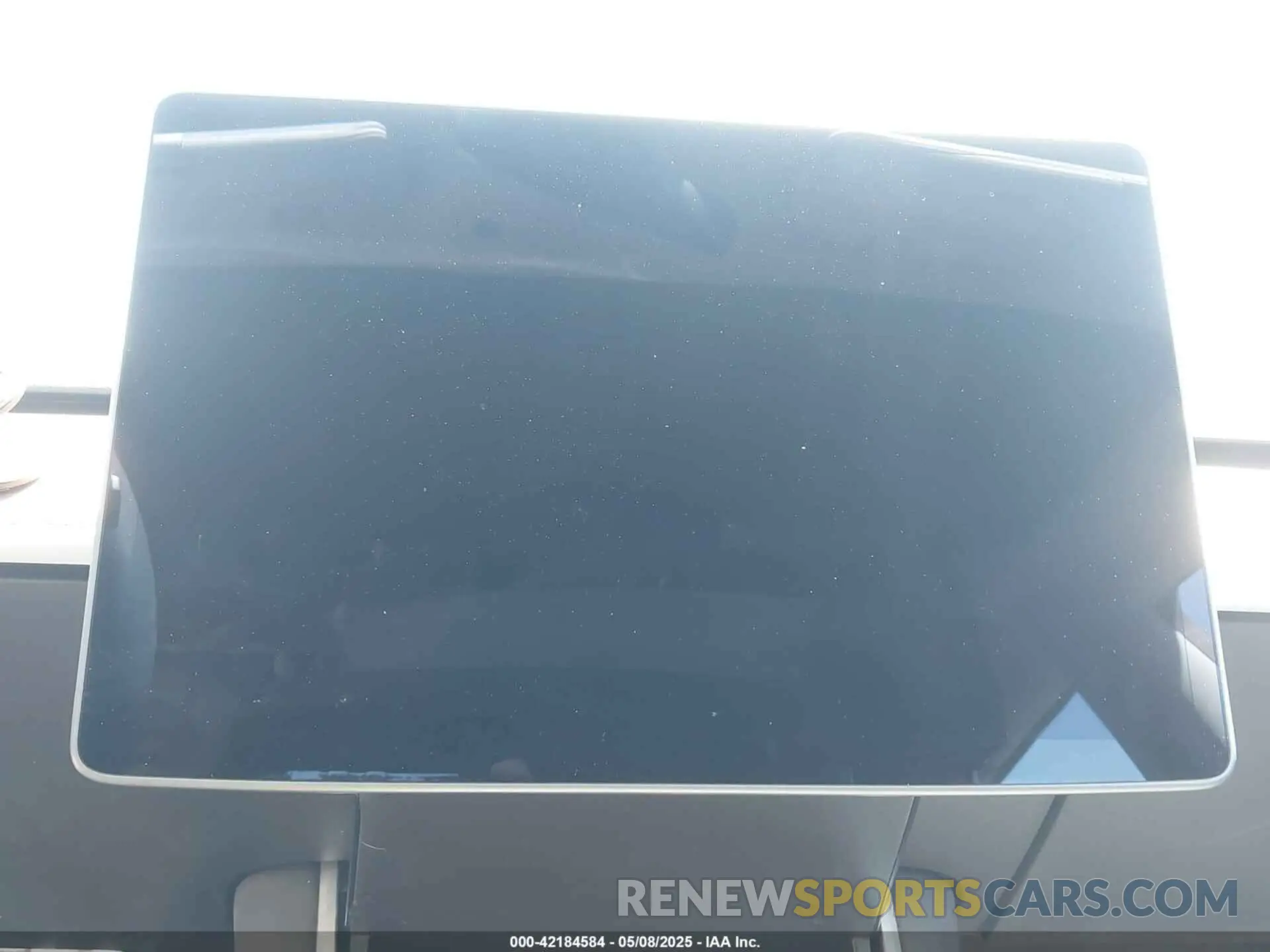 17 Photograph of a damaged car 5YJ3E1EA0KF475996 TESLA MODEL 3 2019