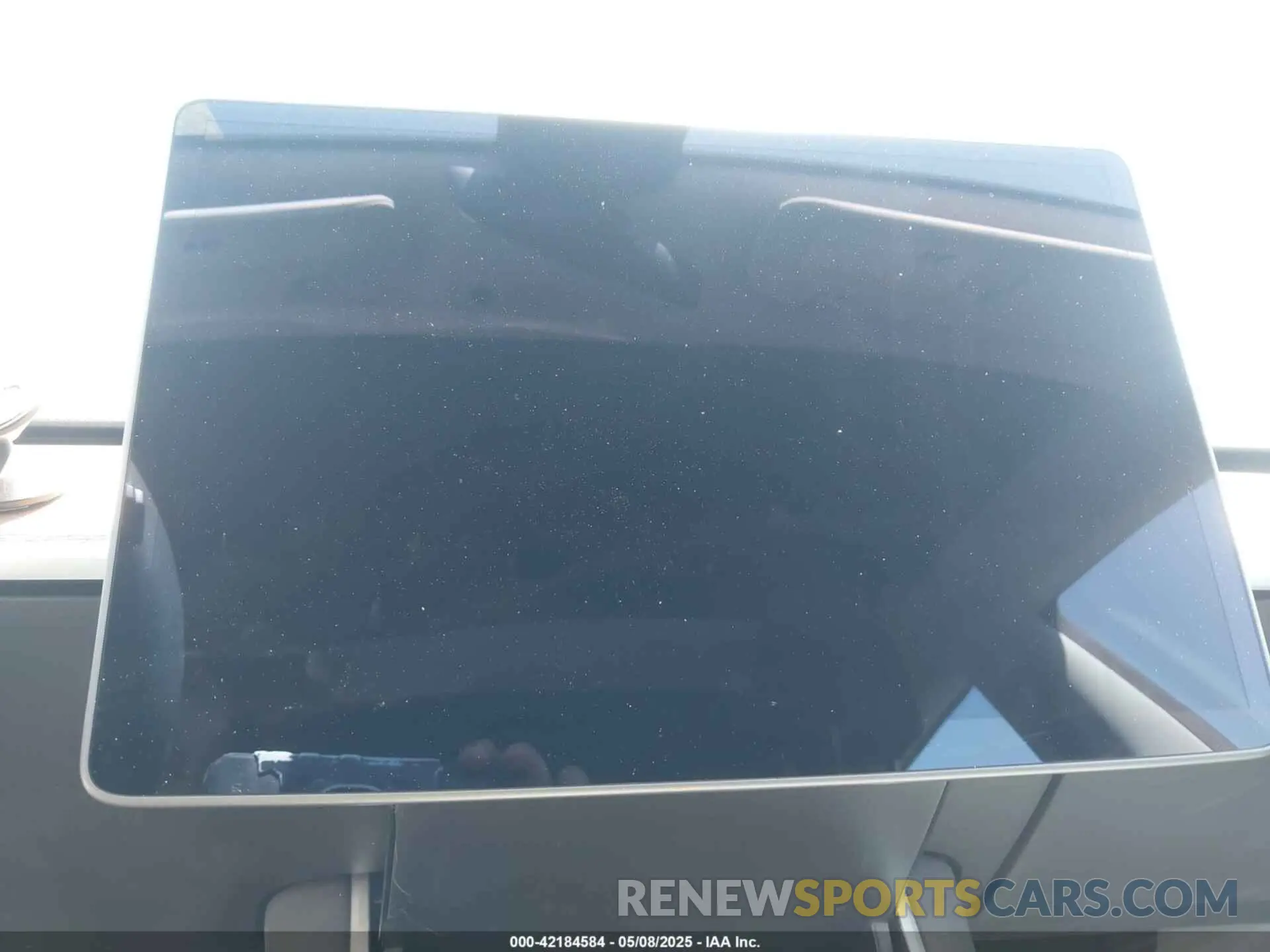 18 Photograph of a damaged car 5YJ3E1EA0KF475996 TESLA MODEL 3 2019