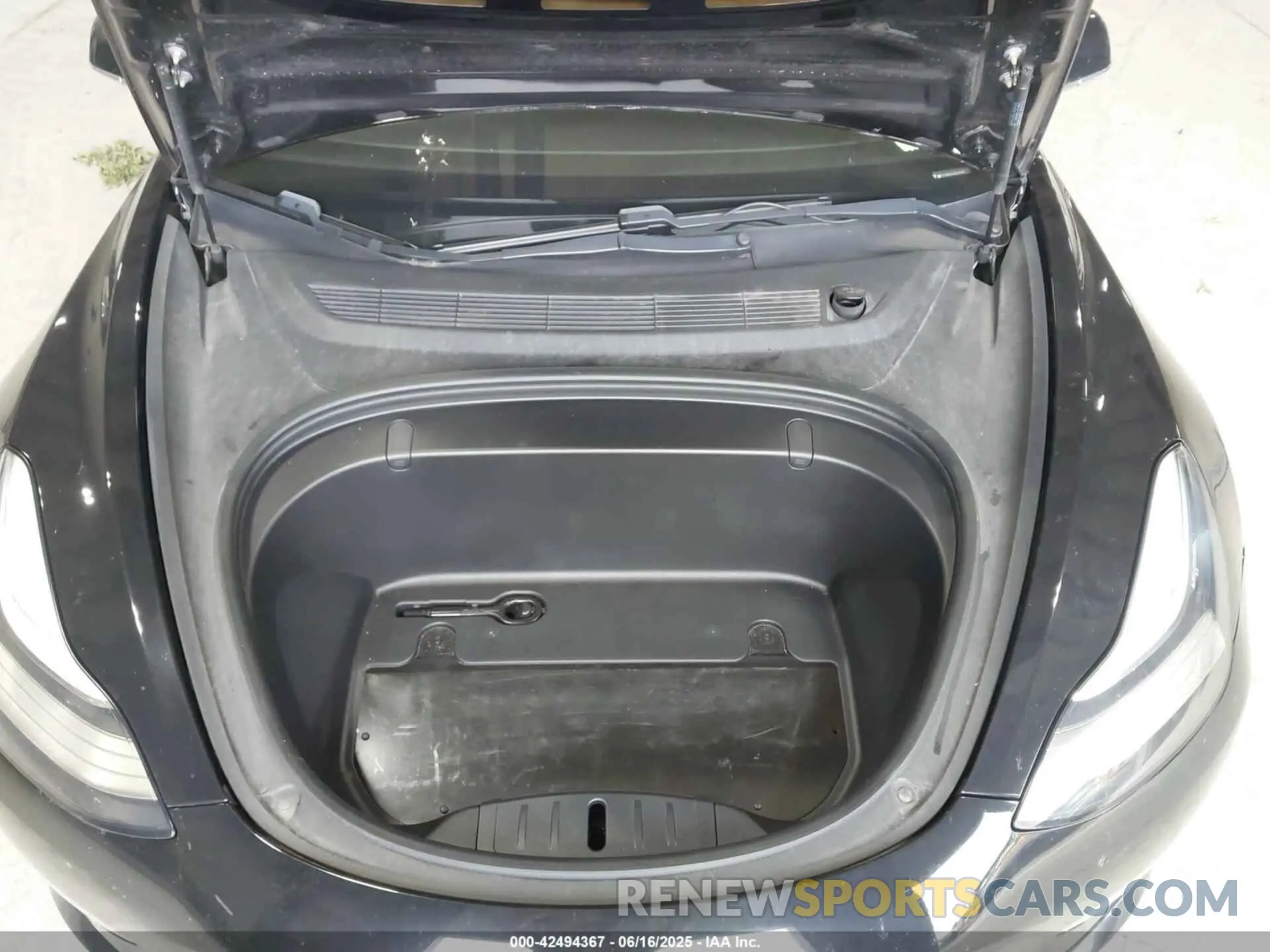 10 Photograph of a damaged car 5YJ3E1EA1KF297953 TESLA MODEL 3 2019