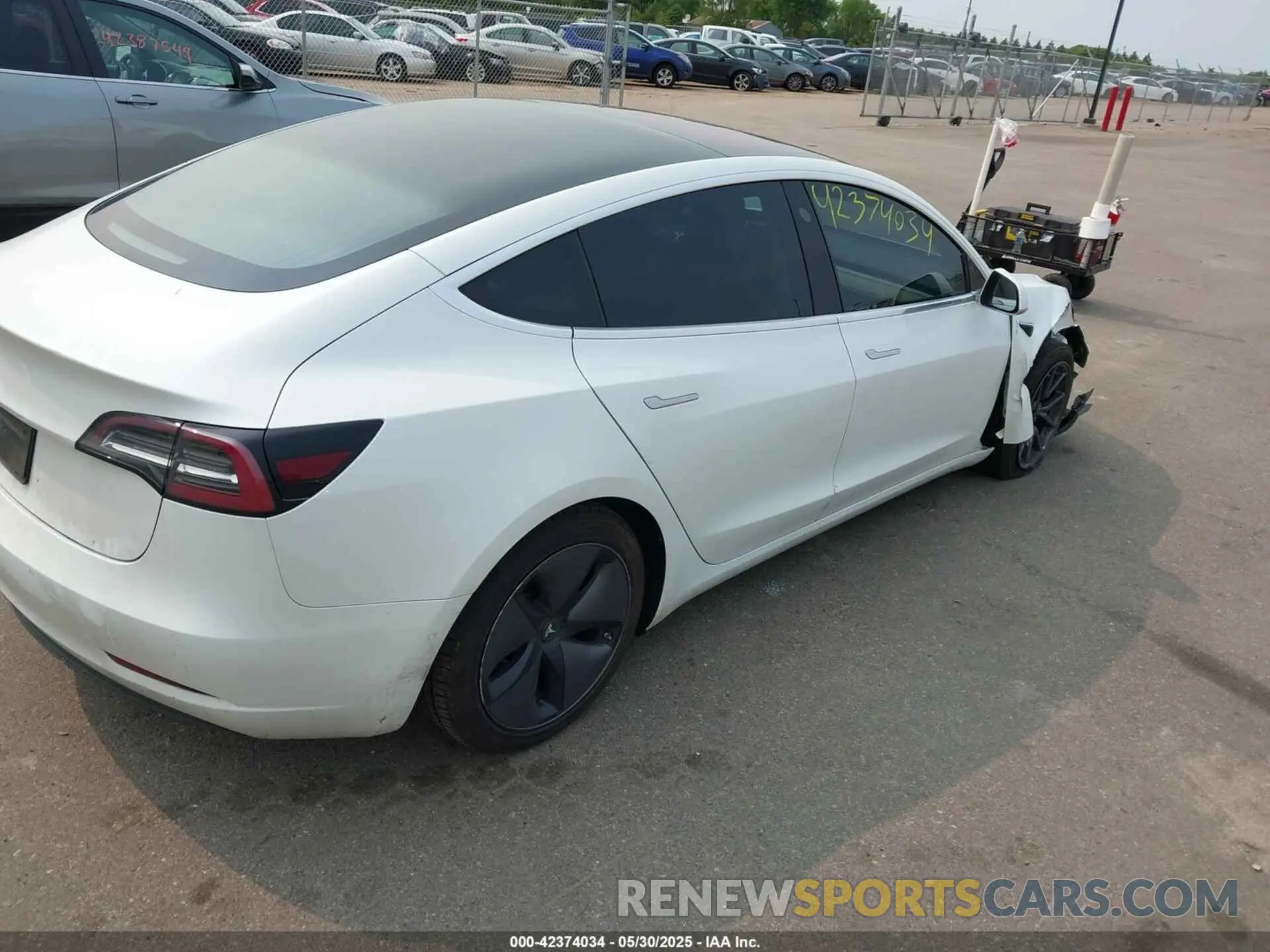 4 Фотография поврежденного автомобиля 5YJ3E1EA1KF310118 TESLA MODEL 3 2019