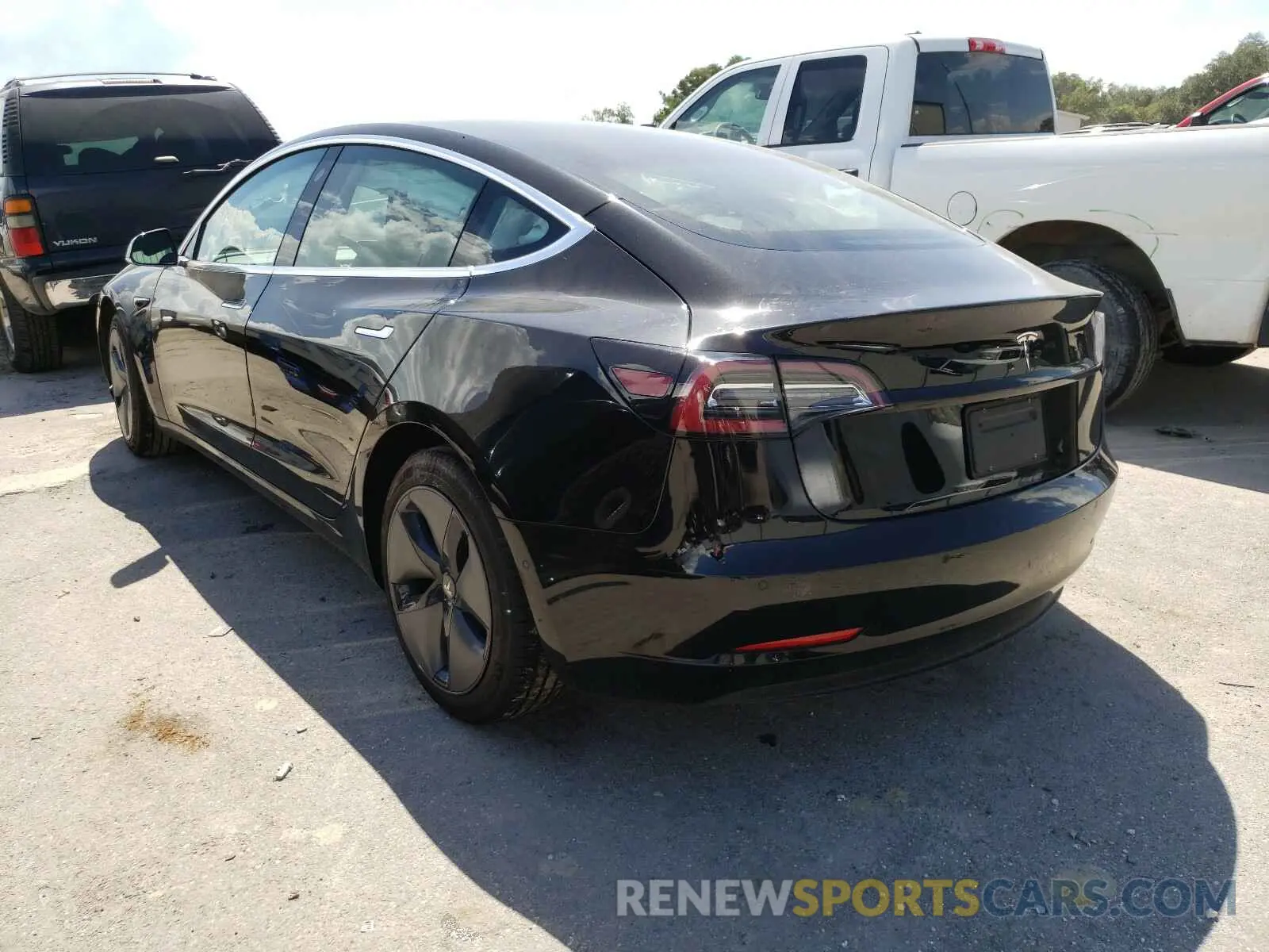 3 Photograph of a damaged car 5YJ3E1EA1KF317053 TESLA MODEL 3 2019