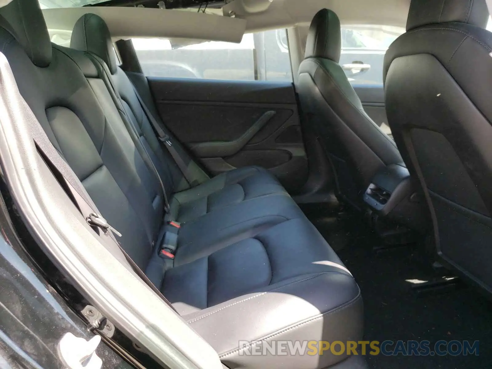 6 Photograph of a damaged car 5YJ3E1EA1KF317053 TESLA MODEL 3 2019