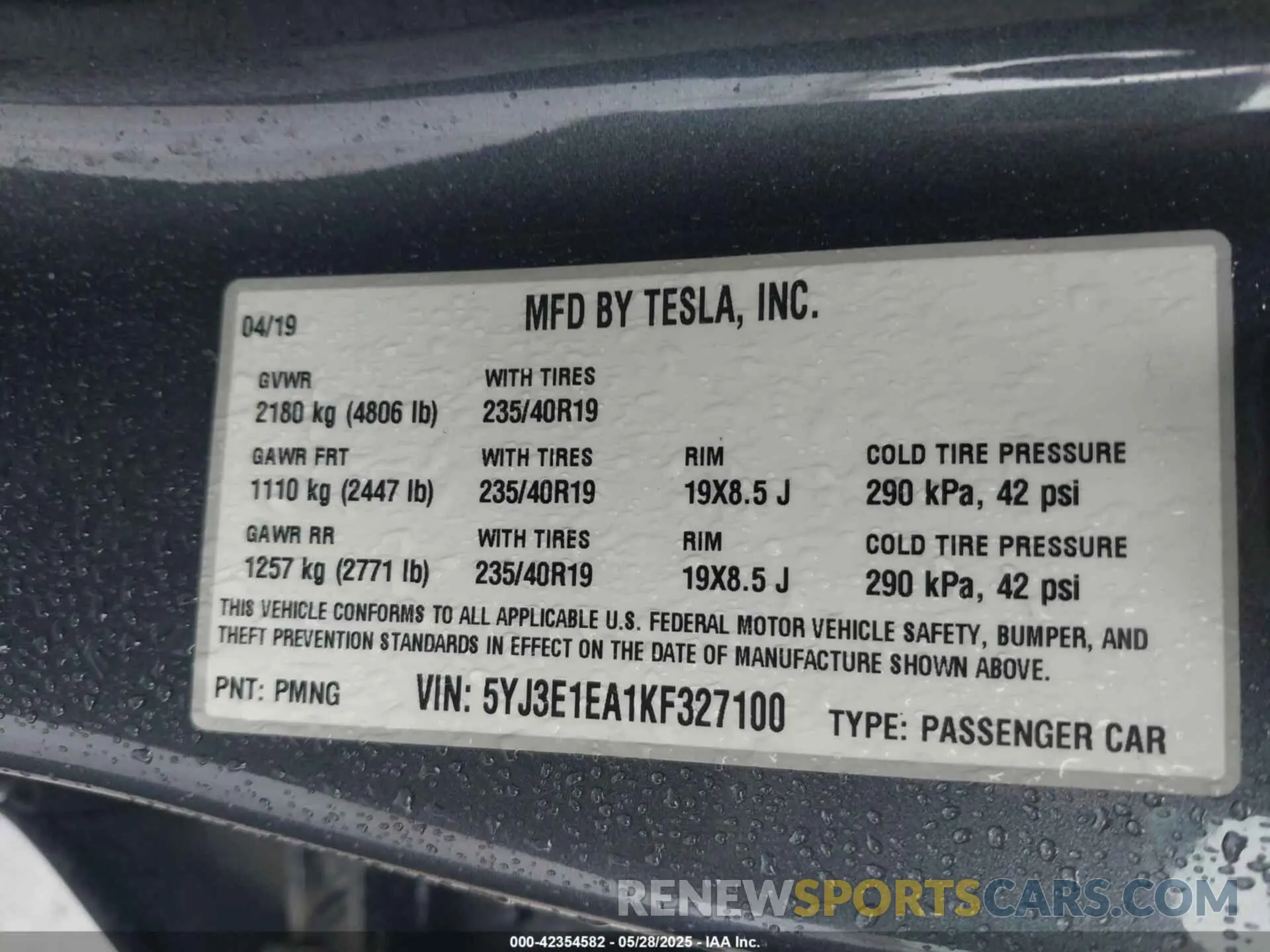 9 Photograph of a damaged car 5YJ3E1EA1KF327100 TESLA MODEL 3 2019