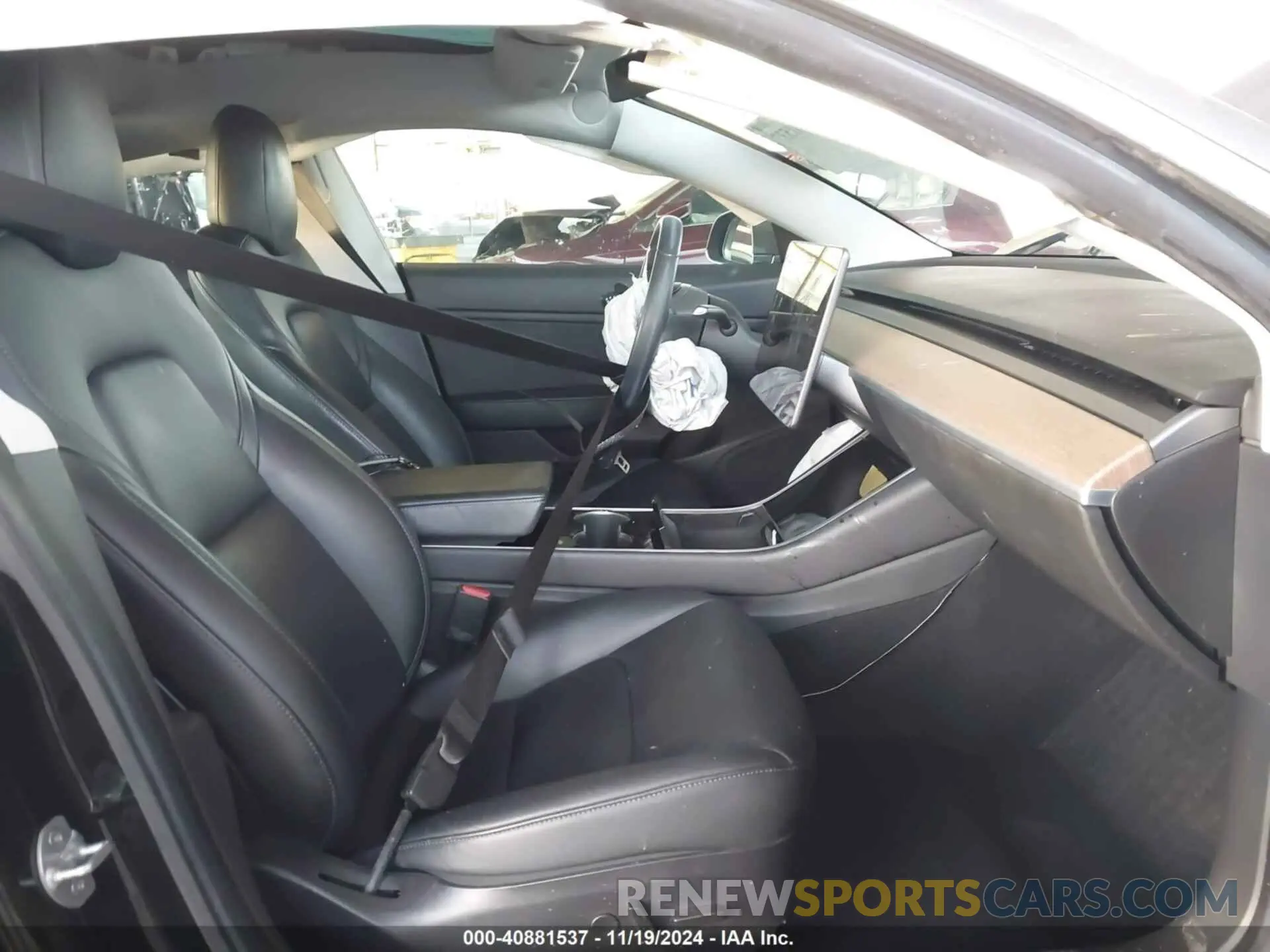 5 Фотография поврежденного автомобиля 5YJ3E1EA1KF399916 TESLA MODEL 3 2019