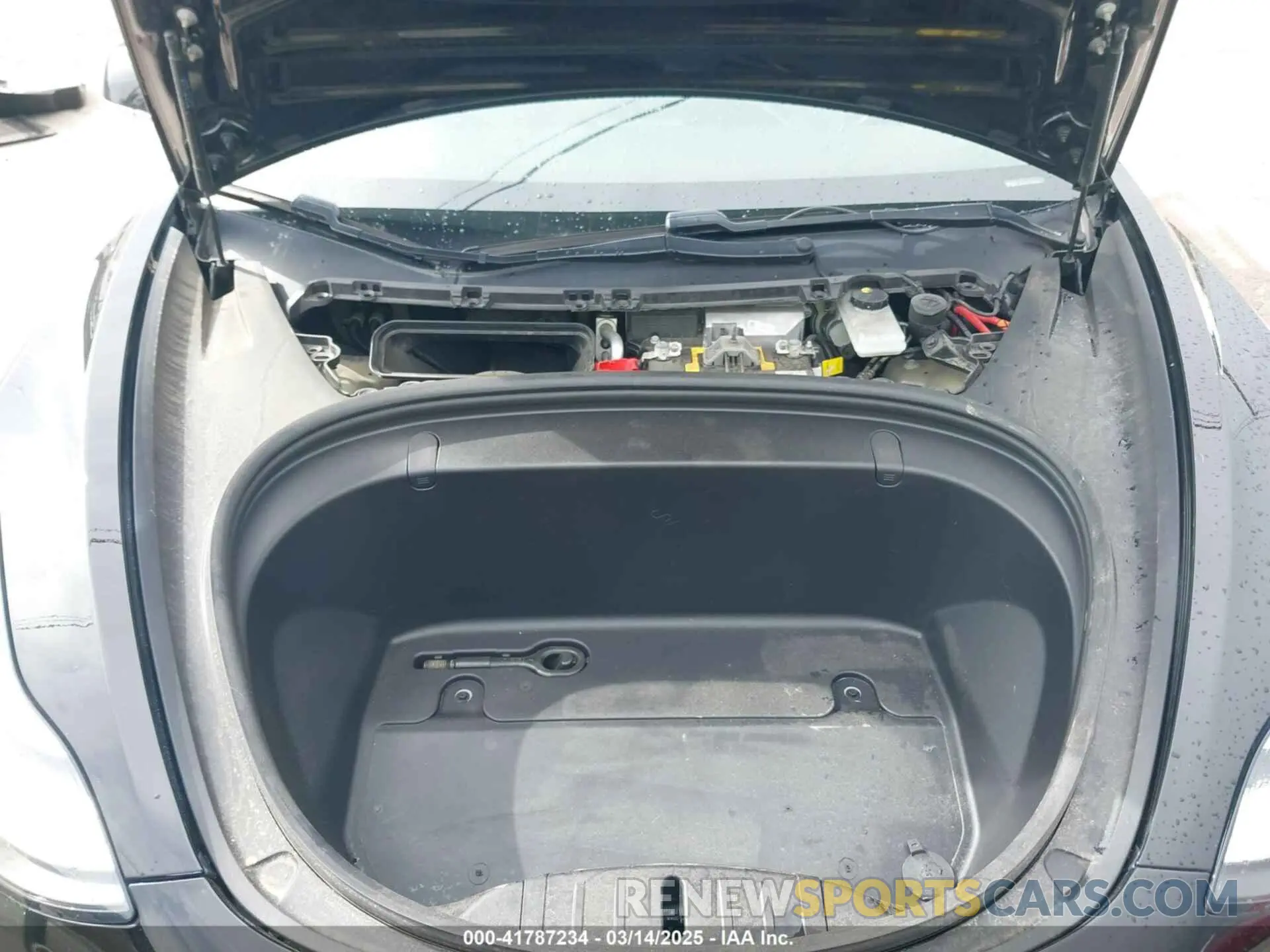 10 Photograph of a damaged car 5YJ3E1EA1KF426824 TESLA MODEL 3 2019