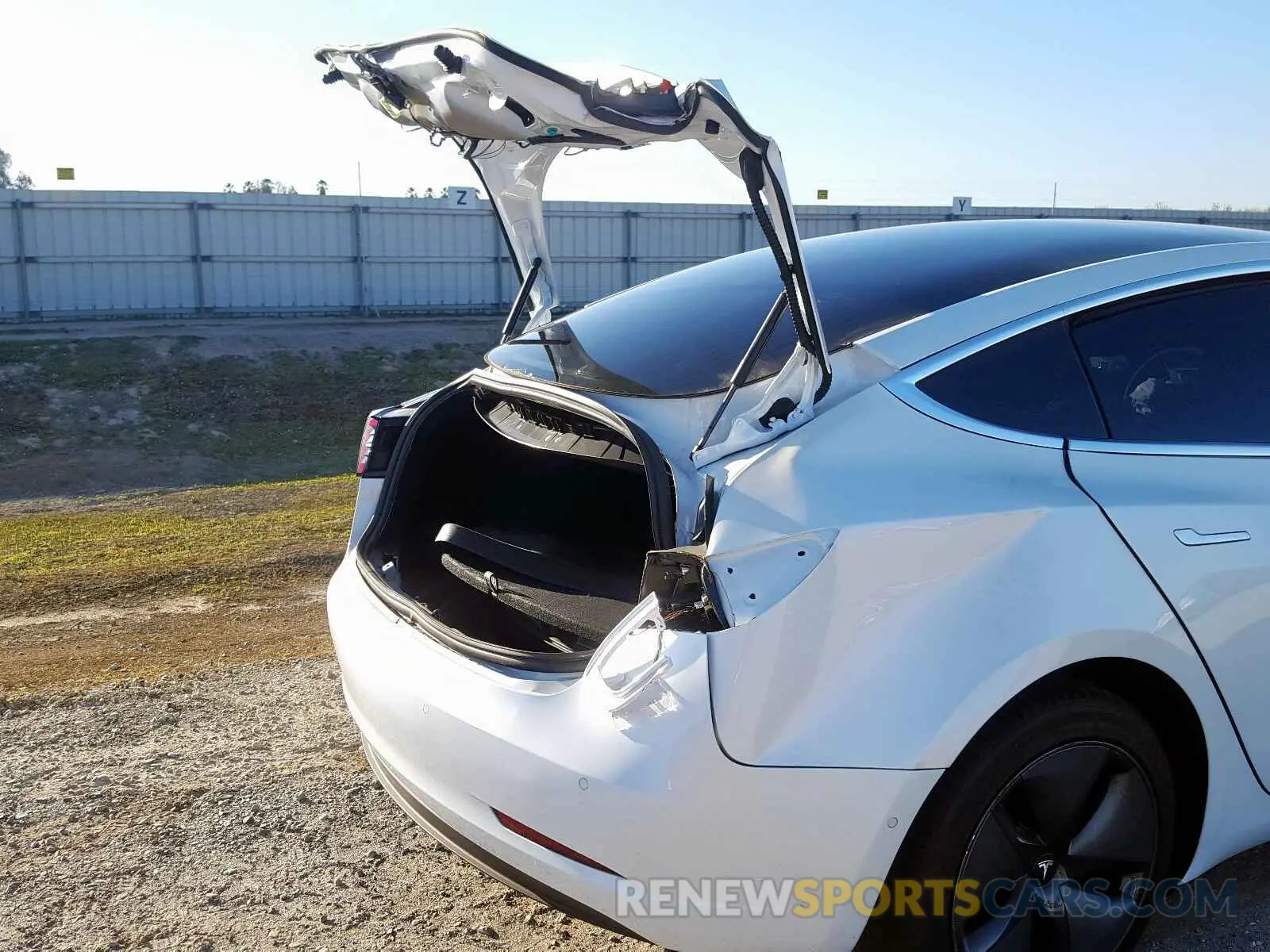 9 Photograph of a damaged car 5YJ3E1EA1KF484271 TESLA MODEL 3 2019