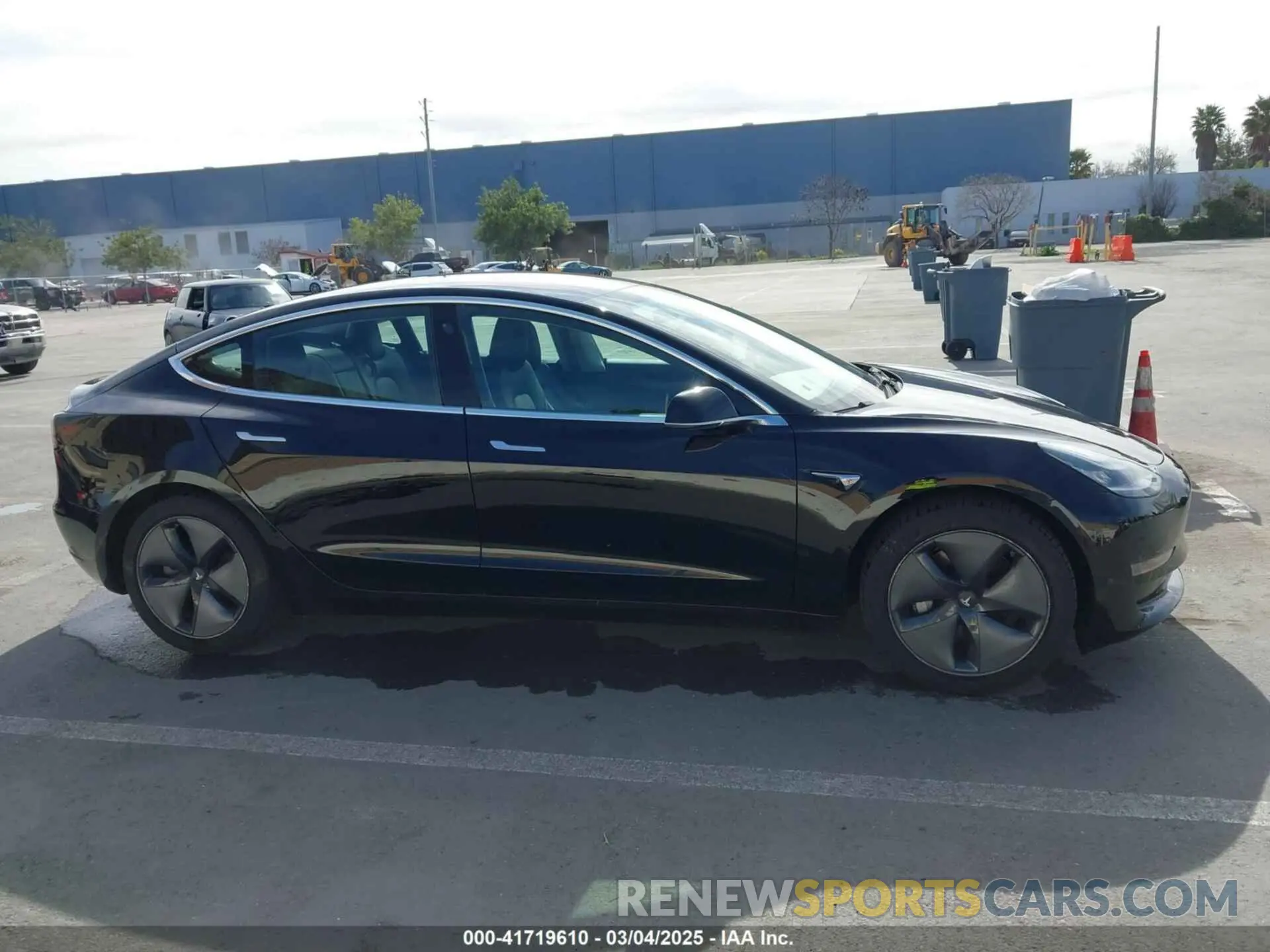 13 Photograph of a damaged car 5YJ3E1EA2KF305834 TESLA MODEL 3 2019