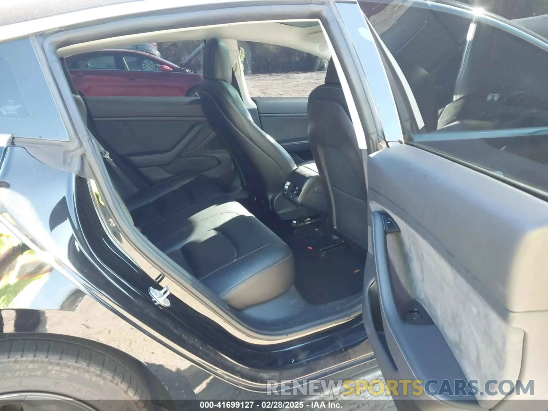 8 Photograph of a damaged car 5YJ3E1EA2KF306286 TESLA MODEL 3 2019