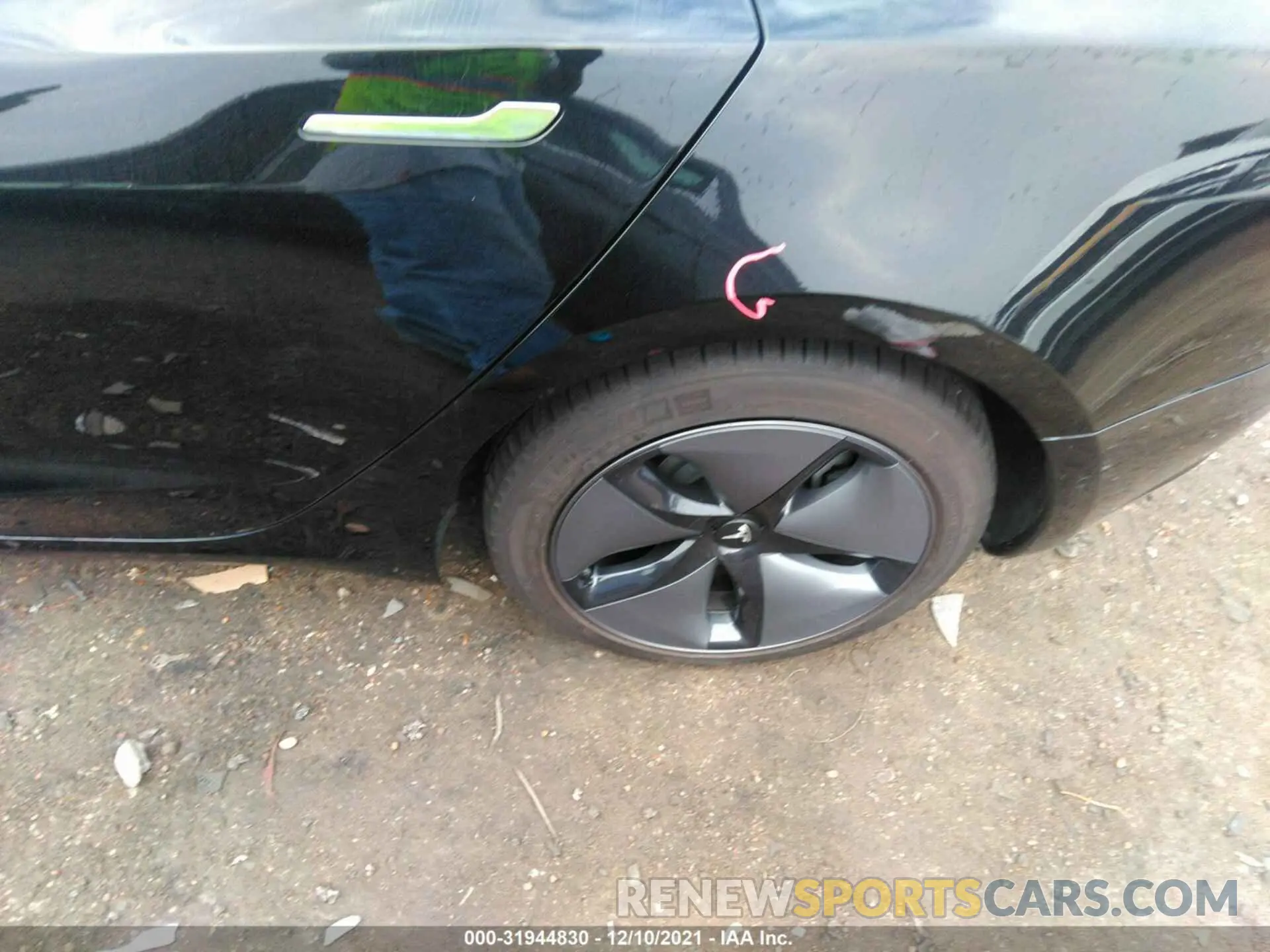 12 Photograph of a damaged car 5YJ3E1EA2KF325260 TESLA MODEL 3 2019