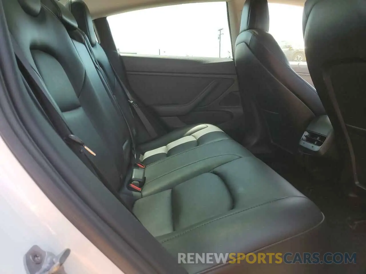 11 Photograph of a damaged car 5YJ3E1EA2KF337473 TESLA MODEL 3 2019