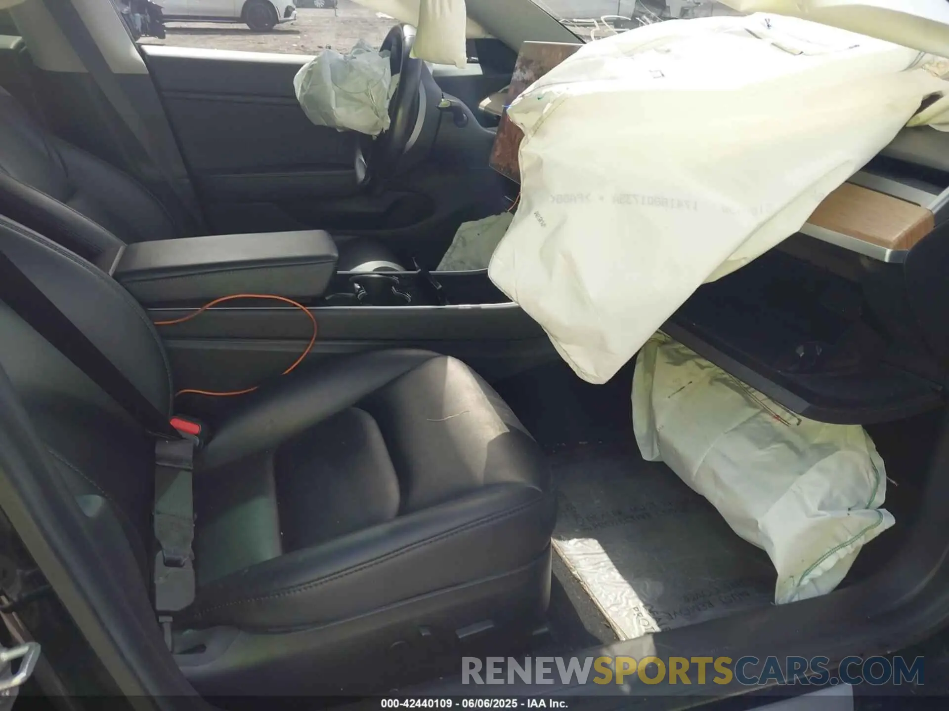 5 Photograph of a damaged car 5YJ3E1EA2KF394675 TESLA MODEL 3 2019