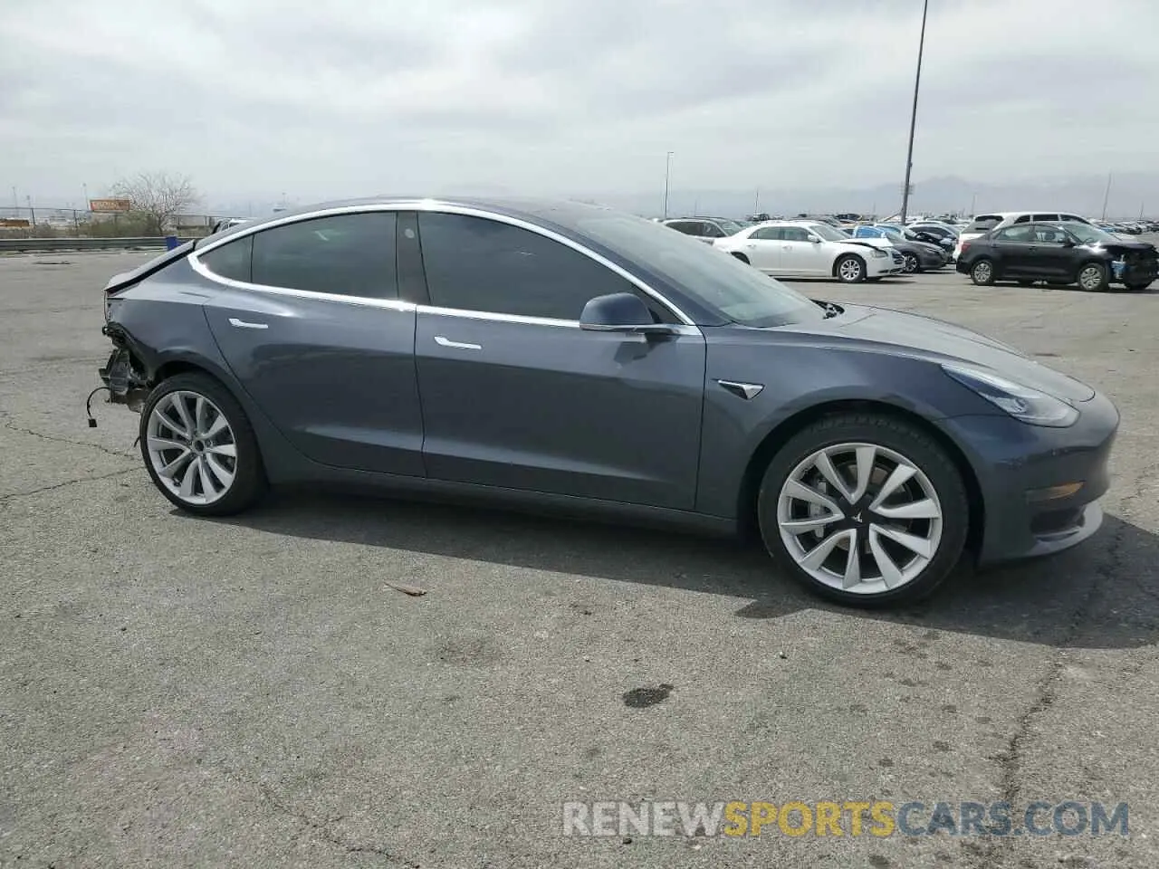 4 Фотография поврежденного автомобиля 5YJ3E1EA2KF417212 TESLA MODEL 3 2019